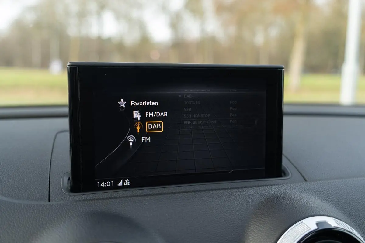 40 1.4 E-tron|S-Line Sport|2e Eig|Virtual|LED|Panoramadak|Bang & Olufsen|CarPlay|Trekhaak|Massage|Stoelverwarming|Full Option|Dealer Onderhouden
