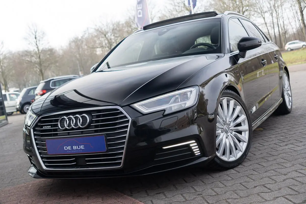 40 1.4 E-tron|S-Line Sport|2e Eig|Virtual|LED|Panoramadak|Bang & Olufsen|CarPlay|Trekhaak|Massage|Stoelverwarming|Full Option|Dealer Onderhouden