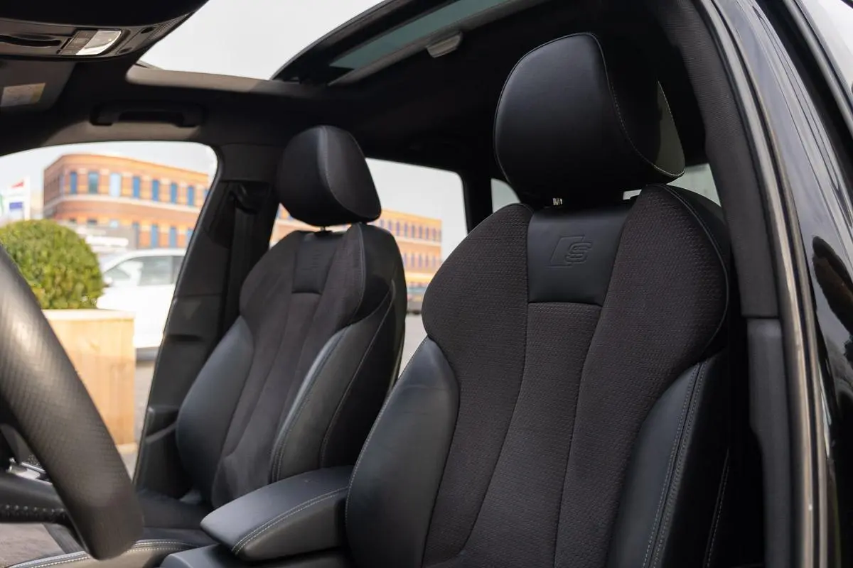 40 1.4 E-tron|S-Line Sport|2e Eig|Virtual|LED|Panoramadak|Bang & Olufsen|CarPlay|Trekhaak|Massage|Stoelverwarming|Full Option|Dealer Onderhouden