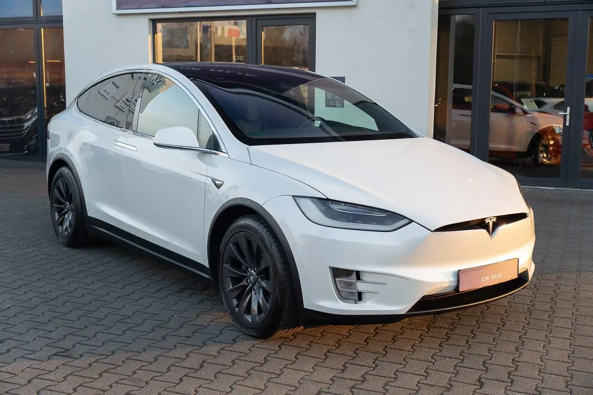 100D|1ste Eig|Org NL NAP|AutoPilot|Trekhaak|Luchtvering|Soft-Close|Panoramadak|Nieuwe Accu|Dealer Onderhouden