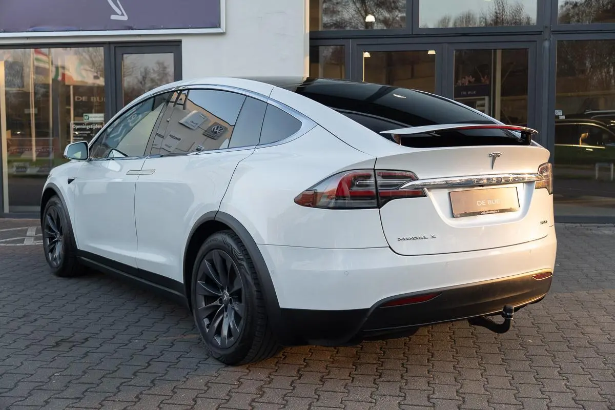 100D|1ste Eig|Org NL NAP|AutoPilot|Trekhaak|Luchtvering|Soft-Close|Panoramadak|Nieuwe Accu|Dealer Onderhouden