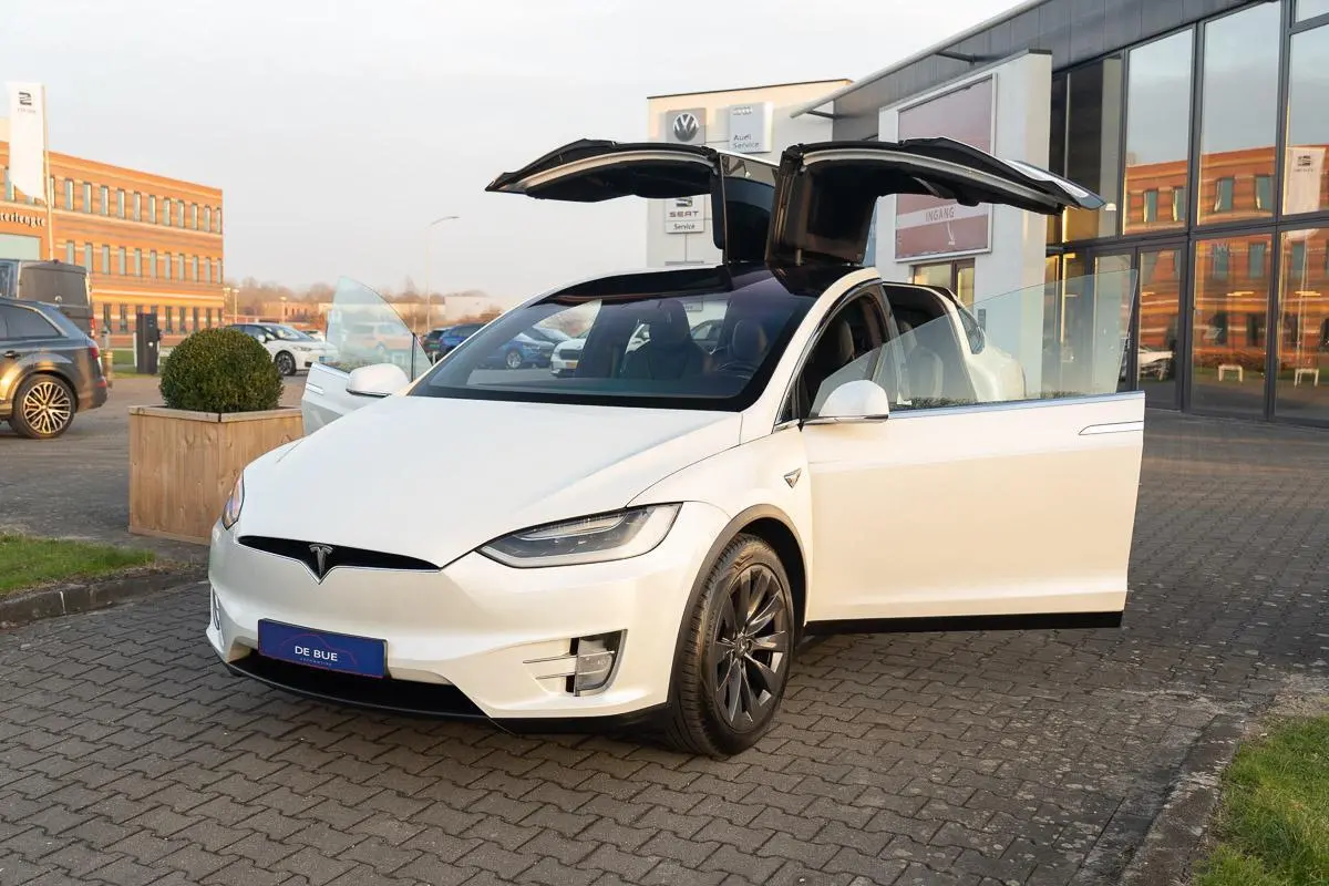 100D|1ste Eig|Org NL NAP|AutoPilot|Trekhaak|Luchtvering|Soft-Close|Panoramadak|Nieuwe Accu|Dealer Onderhouden