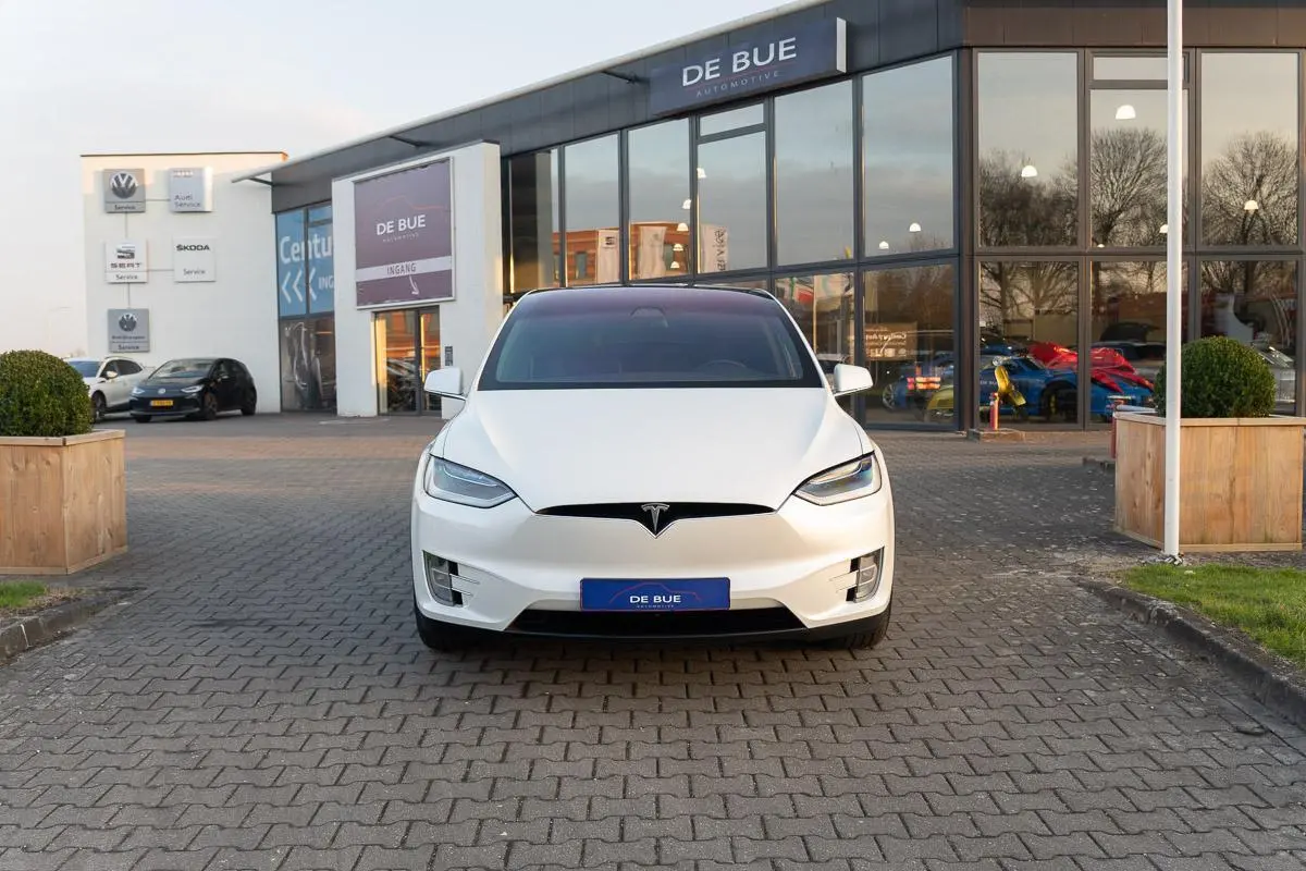 100D|1ste Eig|Org NL NAP|AutoPilot|Trekhaak|Luchtvering|Soft-Close|Panoramadak|Nieuwe Accu|Dealer Onderhouden