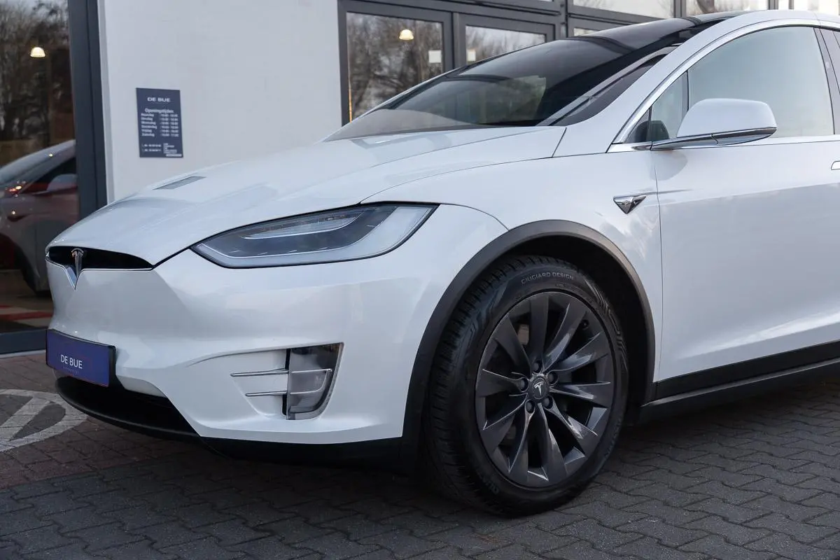100D|1ste Eig|Org NL NAP|AutoPilot|Trekhaak|Luchtvering|Soft-Close|Panoramadak|Nieuwe Accu|Dealer Onderhouden