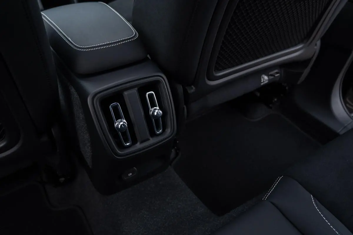 Pro R-Design|1ste Eig BTW.|Org NL NAP|Trekhaak|Panoramadak|CarPlay|Harman & Kardon|ACC|Dealer Onderhouden