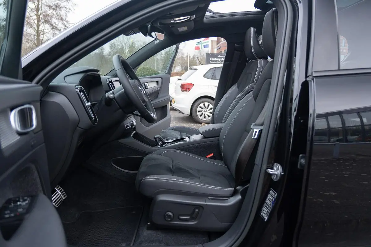 Pro R-Design|1ste Eig BTW.|Org NL NAP|Trekhaak|Panoramadak|CarPlay|Harman & Kardon|ACC|Dealer Onderhouden