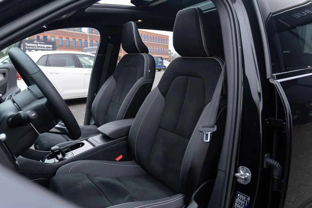 Pro R-Design|1ste Eig BTW.|Org NL NAP|Trekhaak|Panoramadak|CarPlay|Harman & Kardon|ACC|Dealer Onderhouden