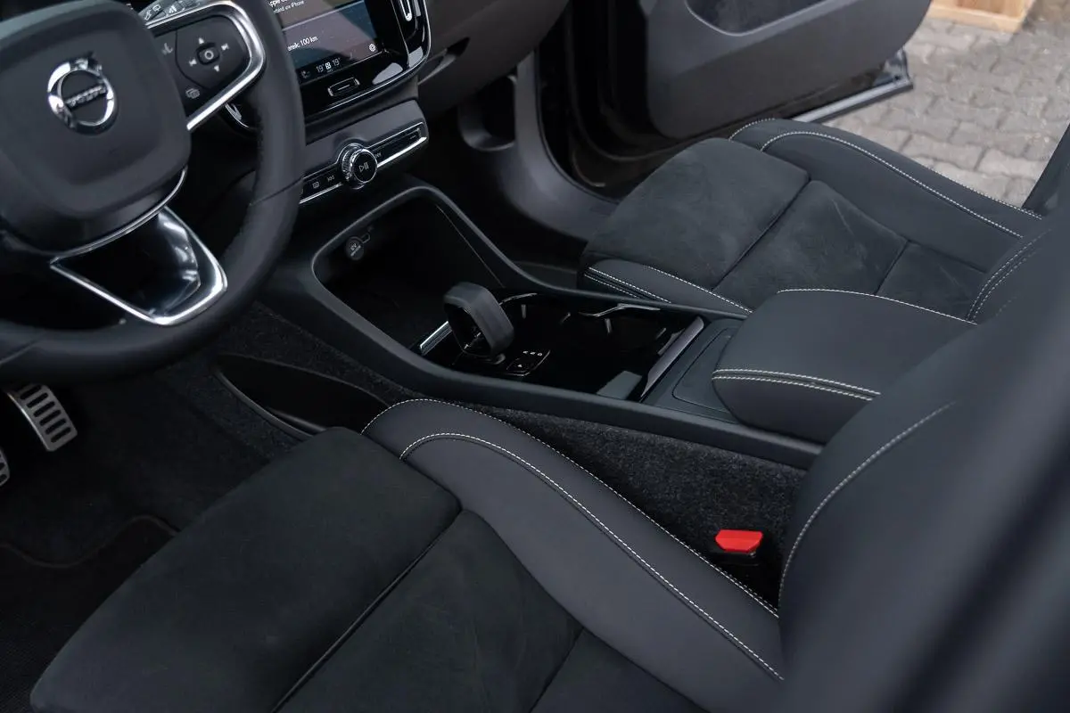 Pro R-Design|1ste Eig BTW.|Org NL NAP|Trekhaak|Panoramadak|CarPlay|Harman & Kardon|ACC|Dealer Onderhouden