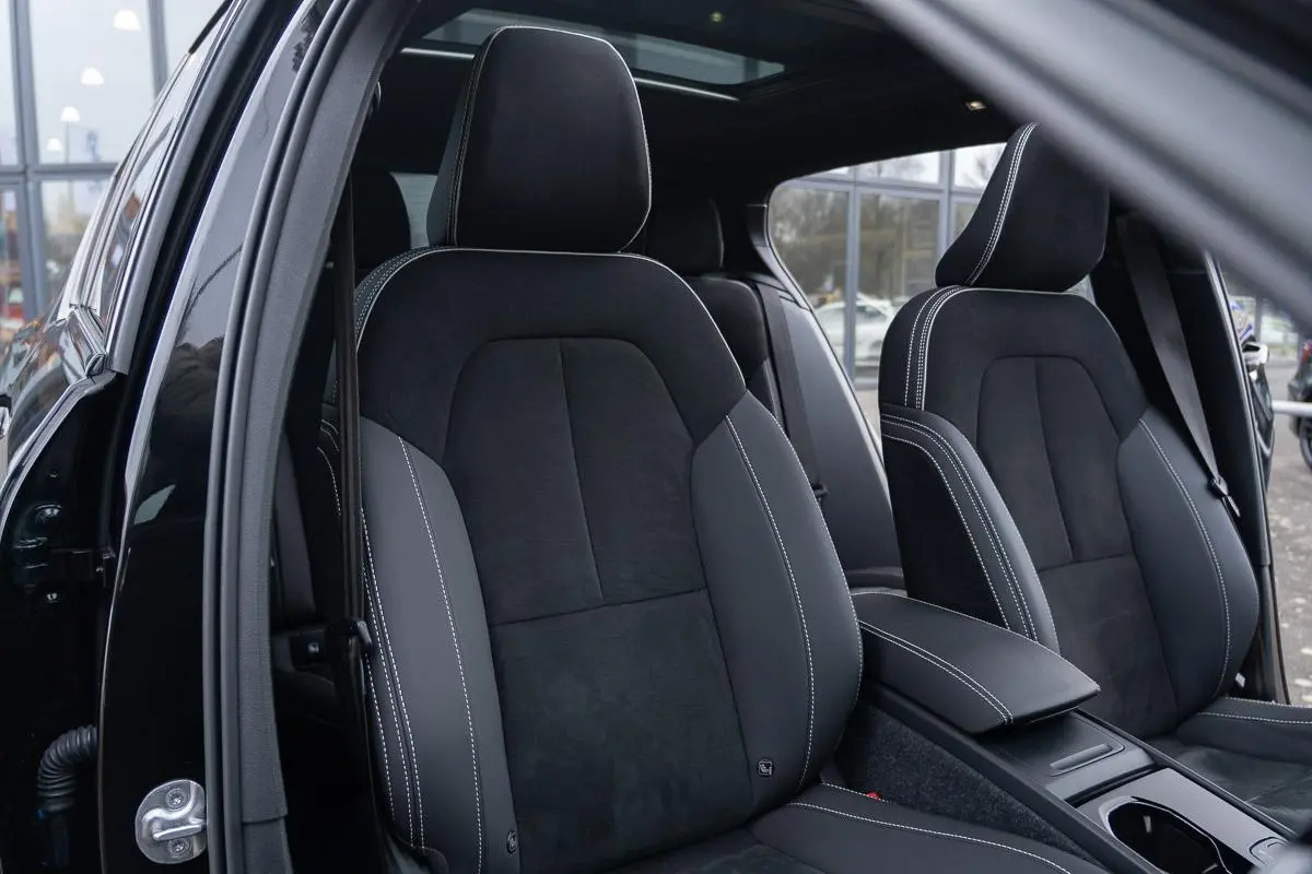 Pro R-Design|1ste Eig BTW.|Org NL NAP|Trekhaak|Panoramadak|CarPlay|Harman & Kardon|ACC|Dealer Onderhouden