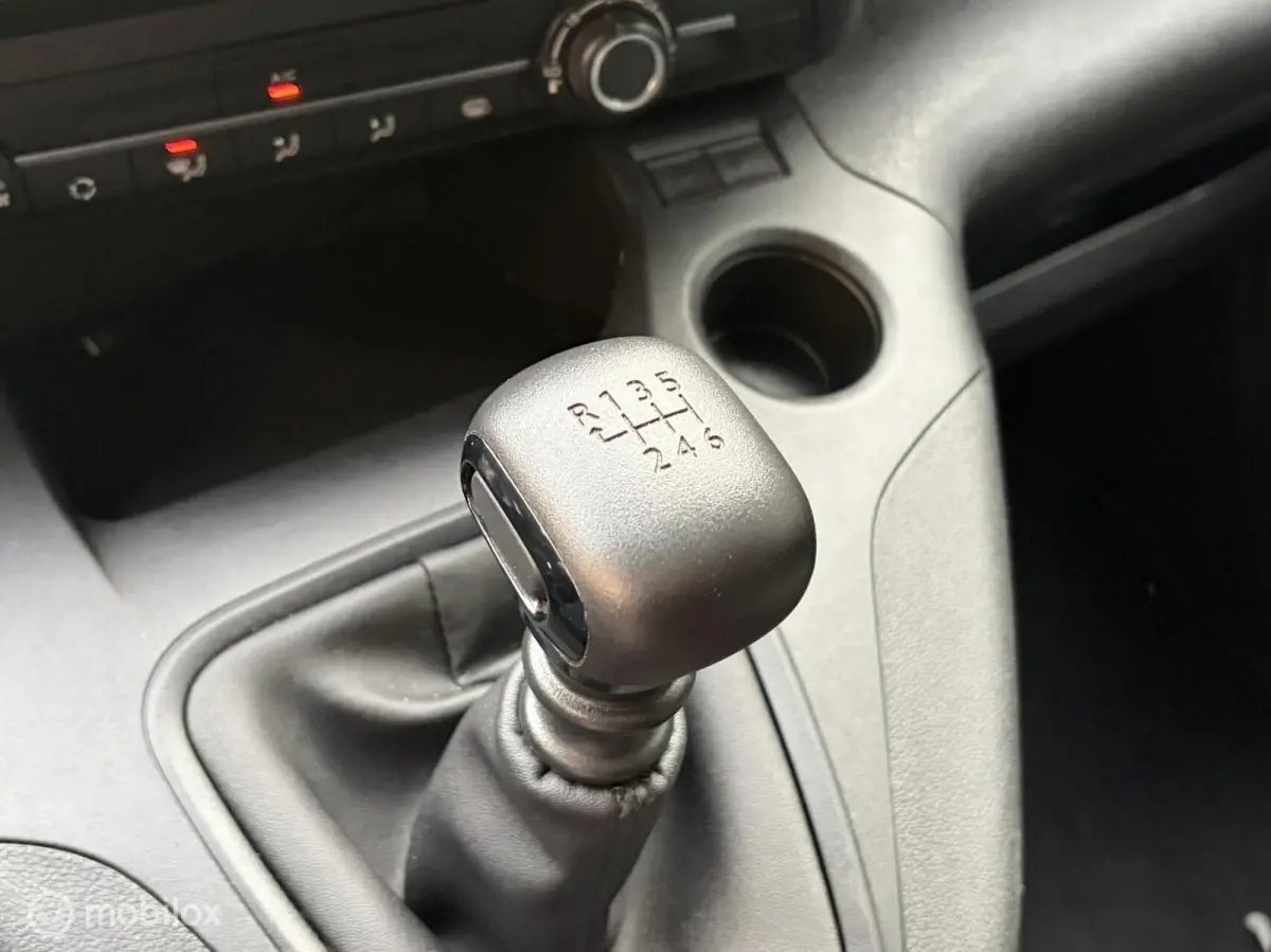bestel 1.5 BlueHDi 100 PK Airco / Carplay / Trekhaak / 36.350 KM!!!