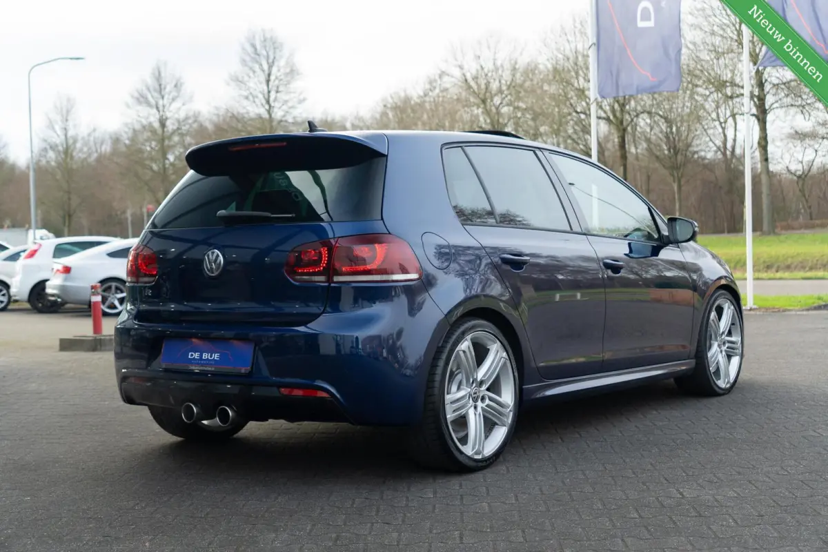 2.0 R 4-Motion|Org NL NAP|1ste Eig|DSG|Leder|Schuifdak|DCC|Camera|5-Deurs|Xenon|ShadowBlue|Youngtimer|Dealer Onderhouden|UNIEK