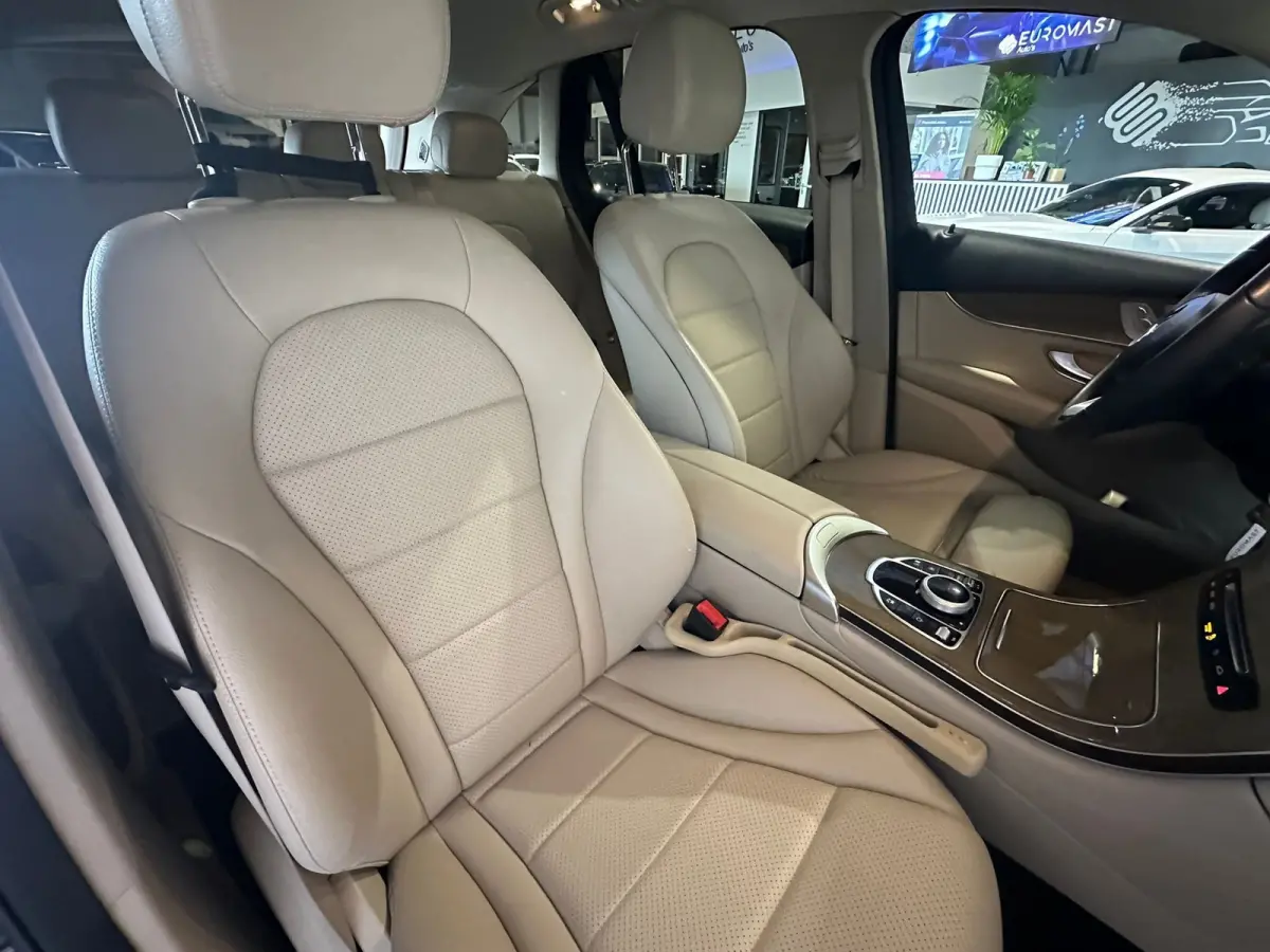 300 4MATIC Automaat Apple carplay Navi Leder Camera Nieuwe Apk