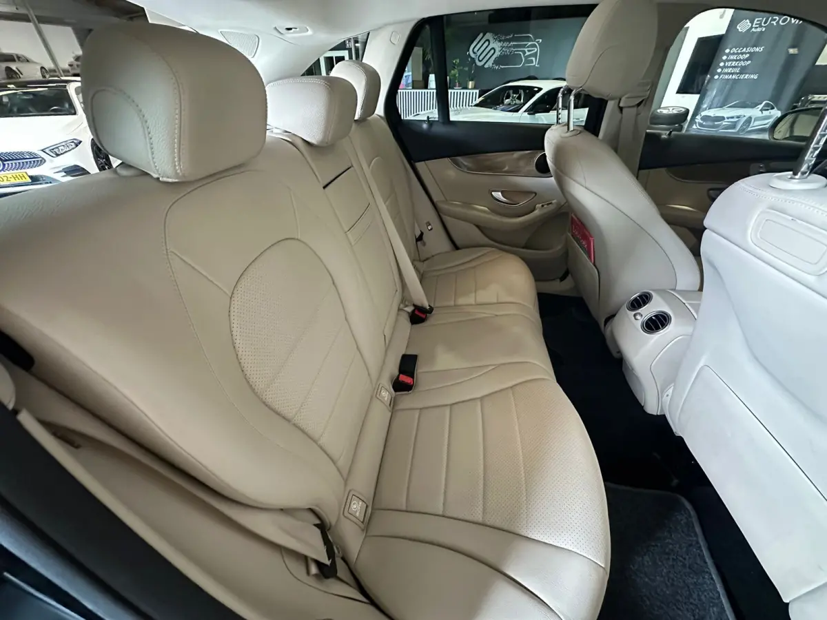 300 4MATIC Automaat Apple carplay Navi Leder Camera Nieuwe Apk