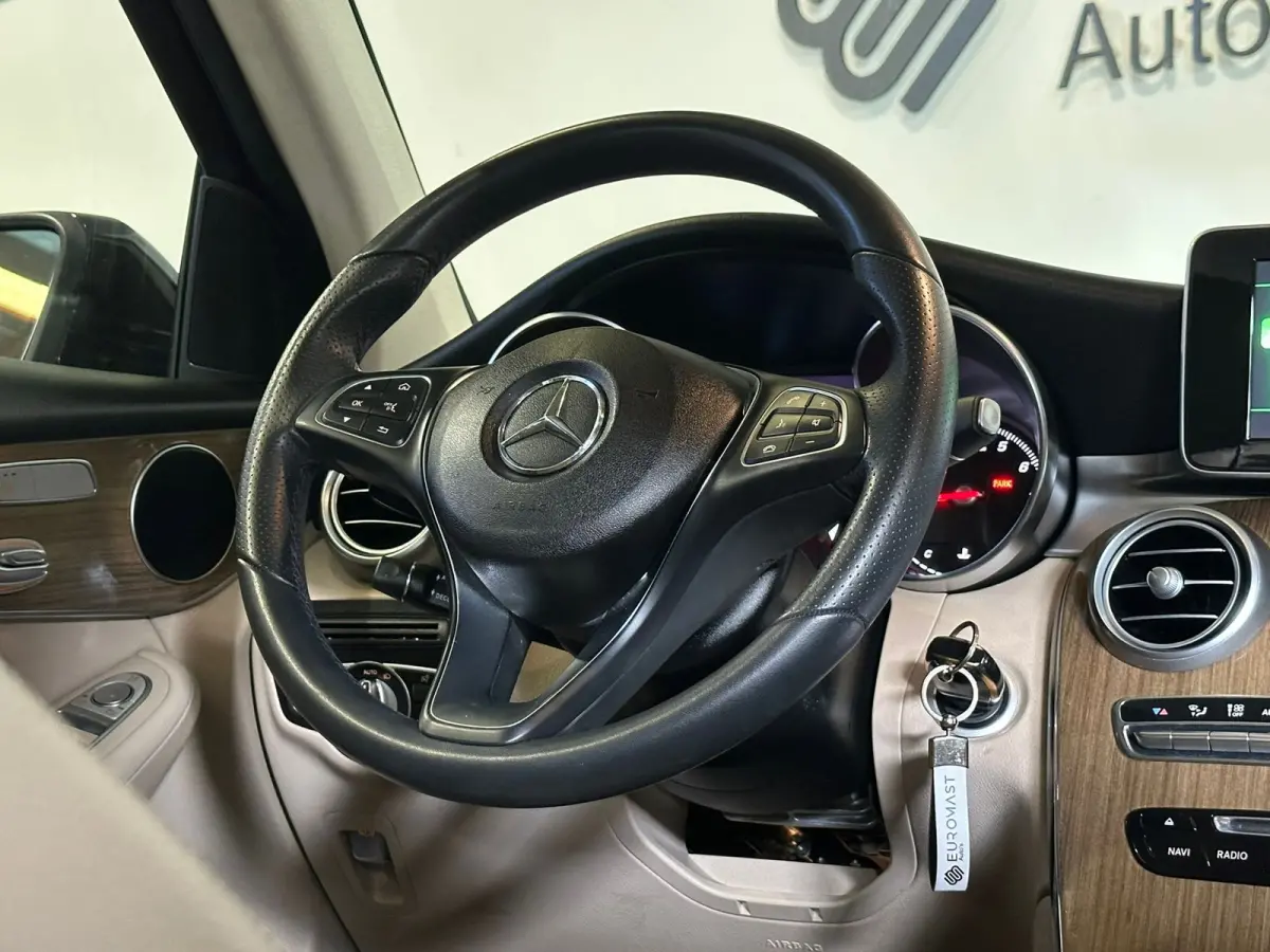300 4MATIC Automaat Apple carplay Navi Leder Camera Nieuwe Apk