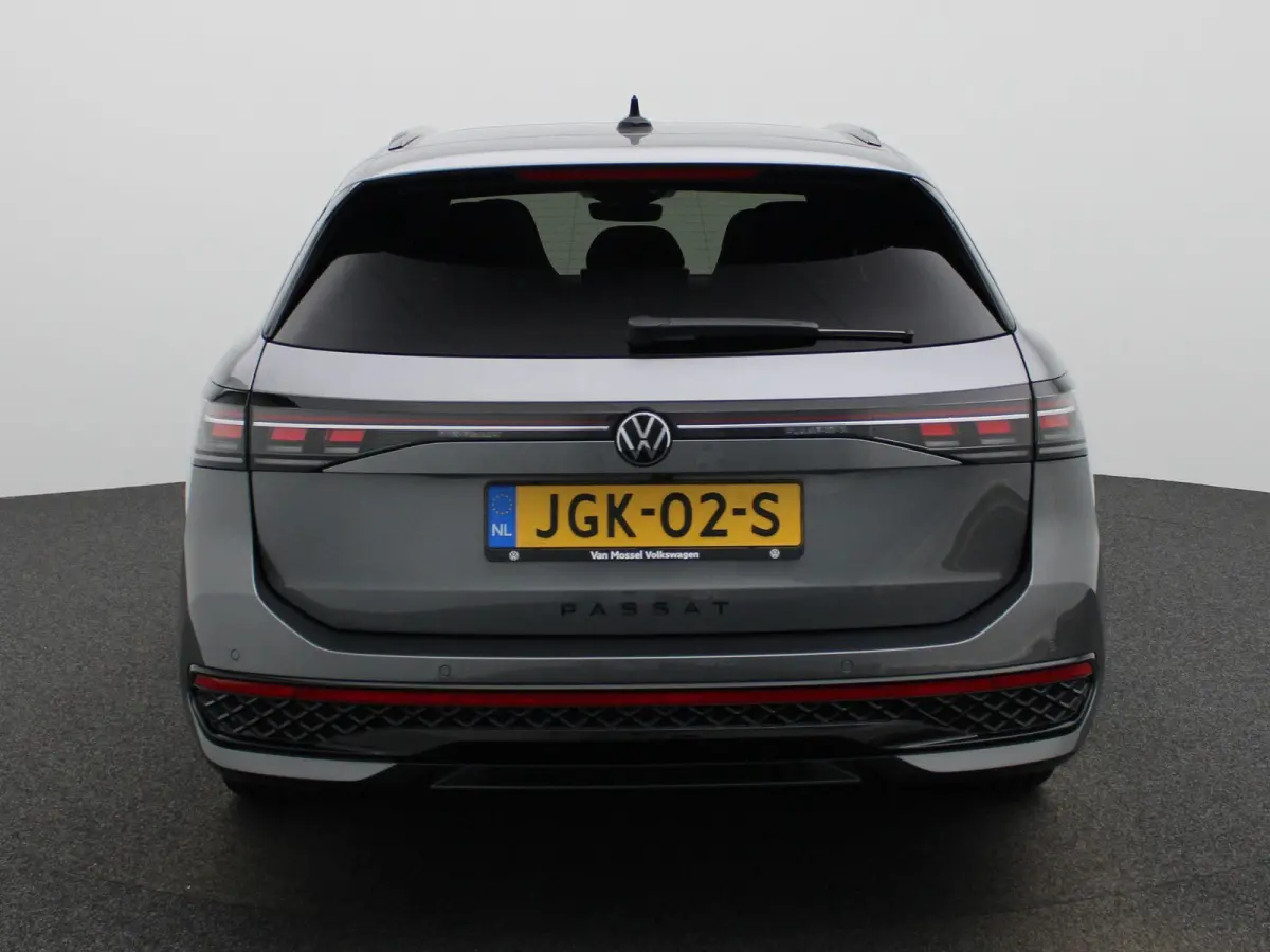 1.5 eHybrid R-Line Edition