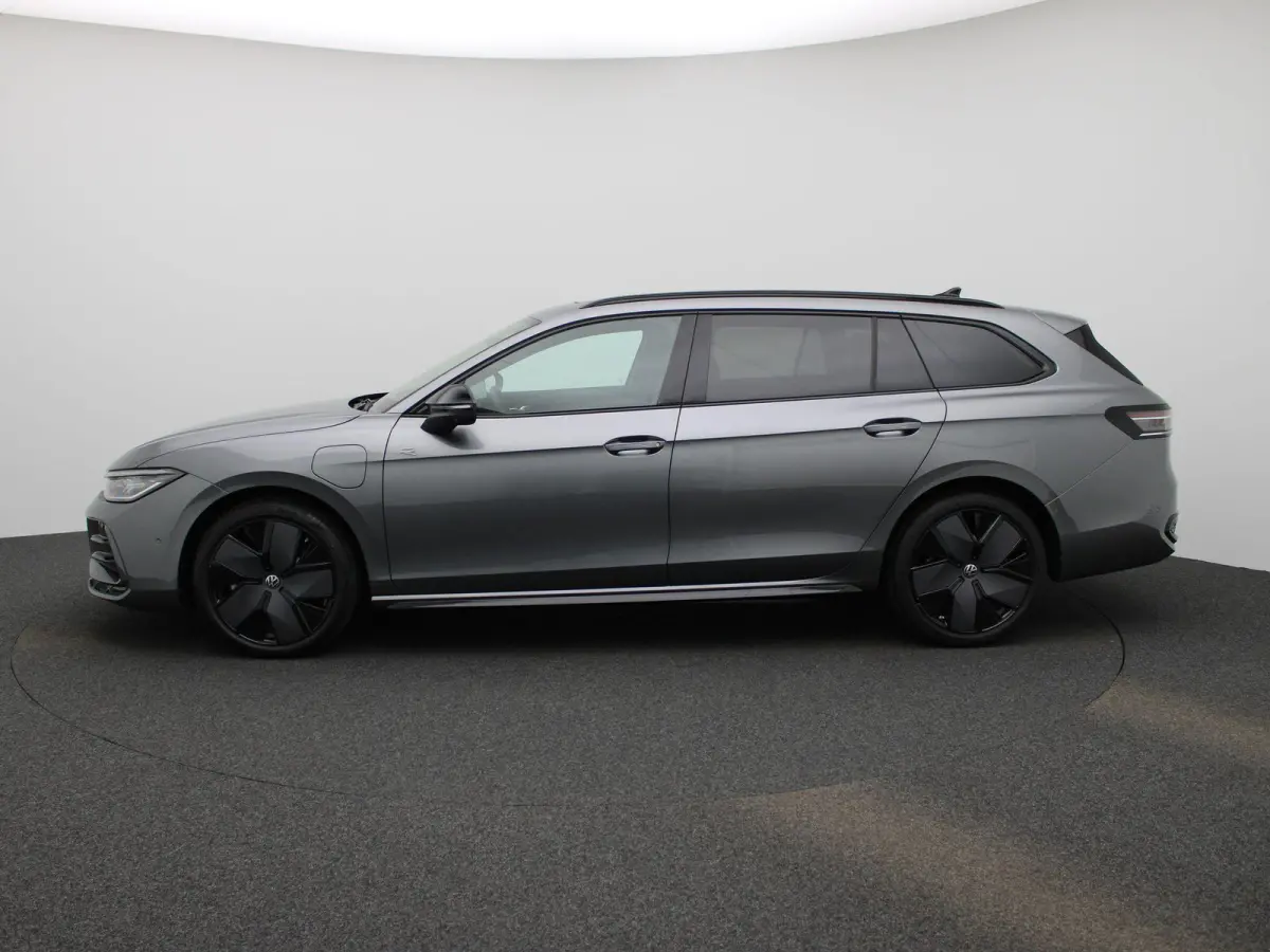 1.5 eHybrid R-Line Edition