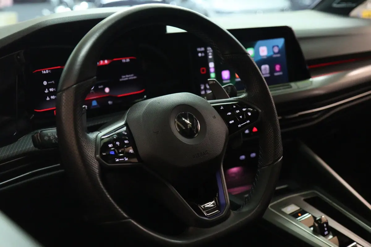 2.0 TSI R 4Motion /PERFORMANCE/AKRAP/PANO/HUD/IQ/H-K/VOL