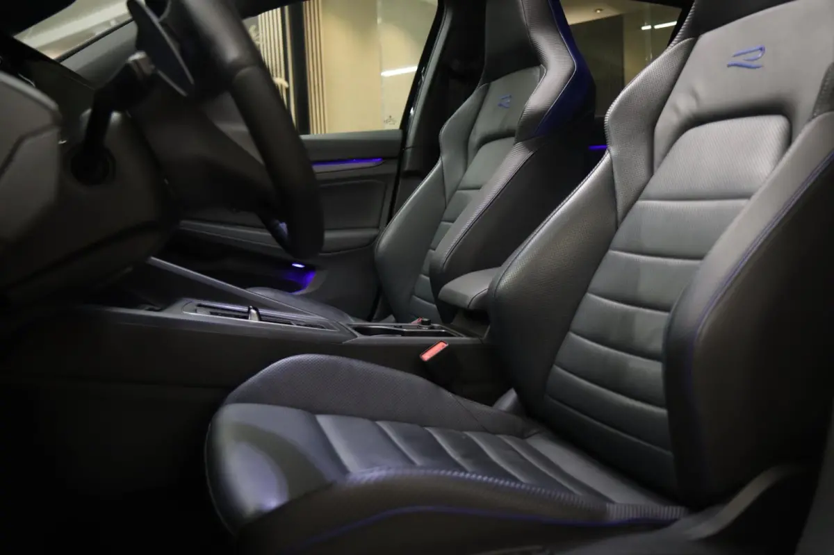 2.0 TSI R 4Motion /PERFORMANCE/AKRAP/PANO/HUD/IQ/H-K/VOL