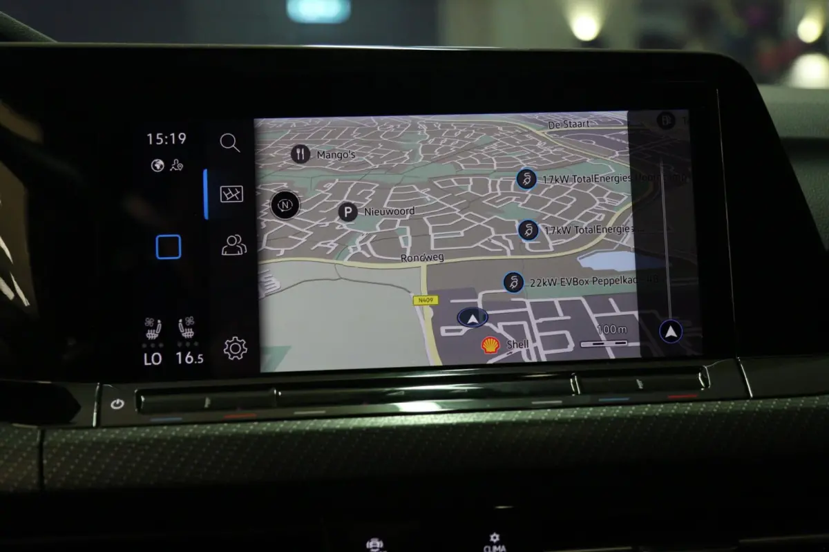 2.0 TSI R 4Motion /PERFORMANCE/AKRAP/PANO/HUD/IQ/H-K/VOL