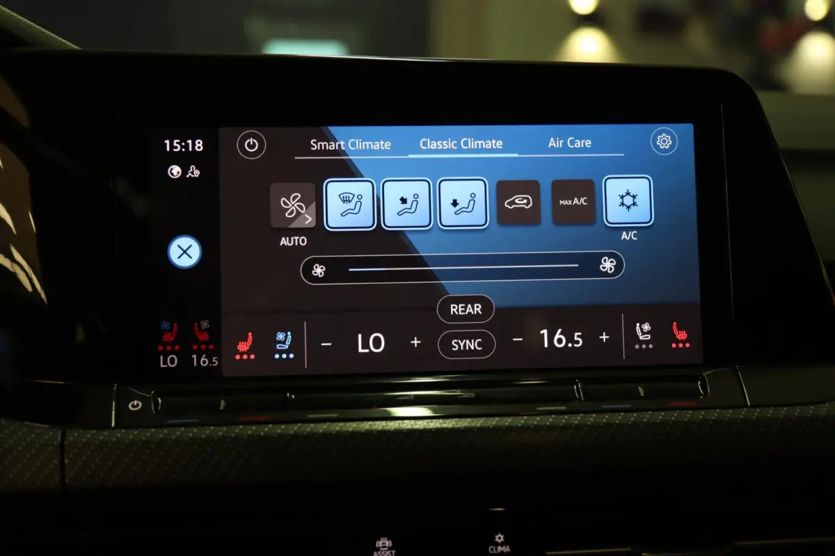 2.0 TSI R 4Motion /PERFORMANCE/AKRAP/PANO/HUD/IQ/H-K/VOL