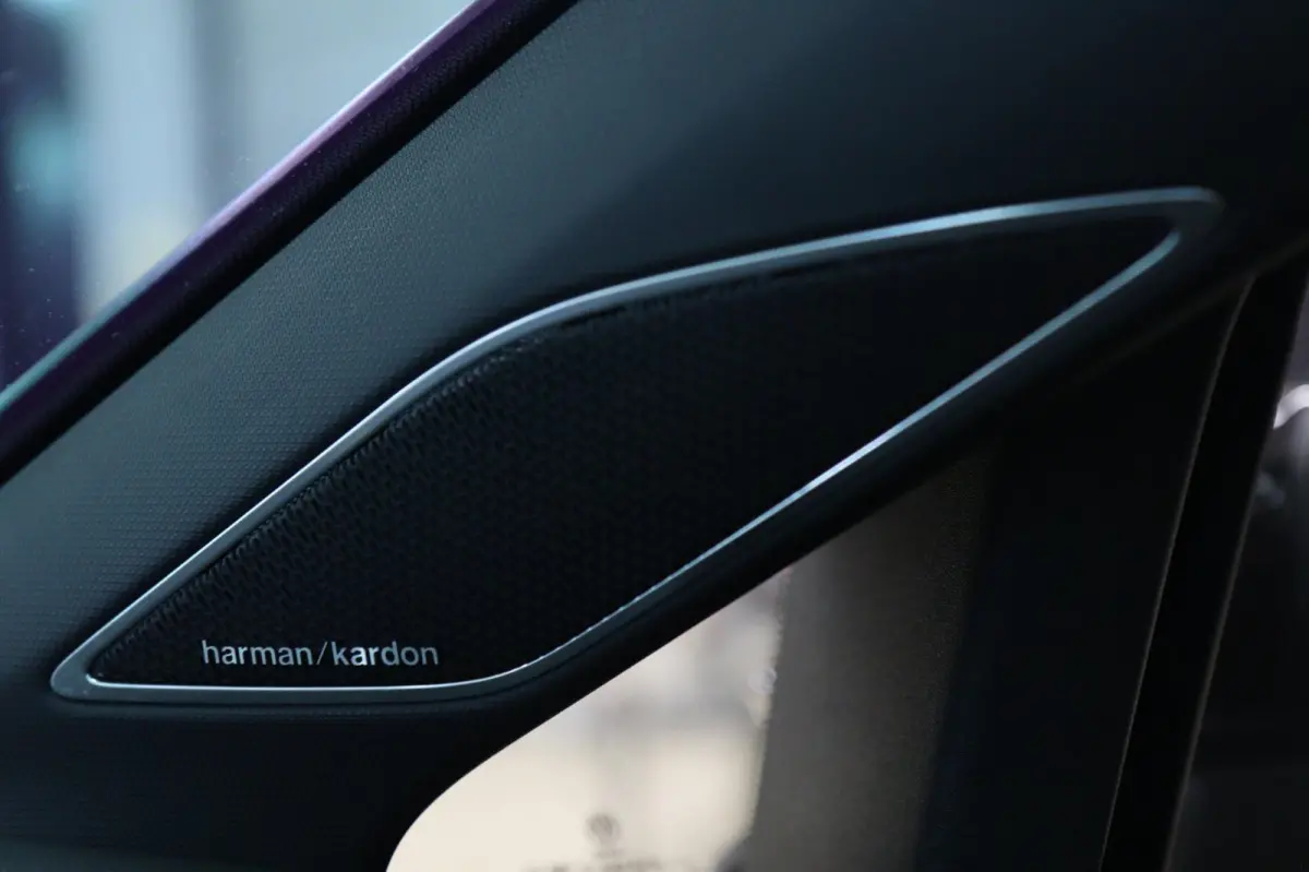 2.0 TSI R 4Motion /PERFORMANCE/AKRAP/PANO/HUD/IQ/H-K/VOL