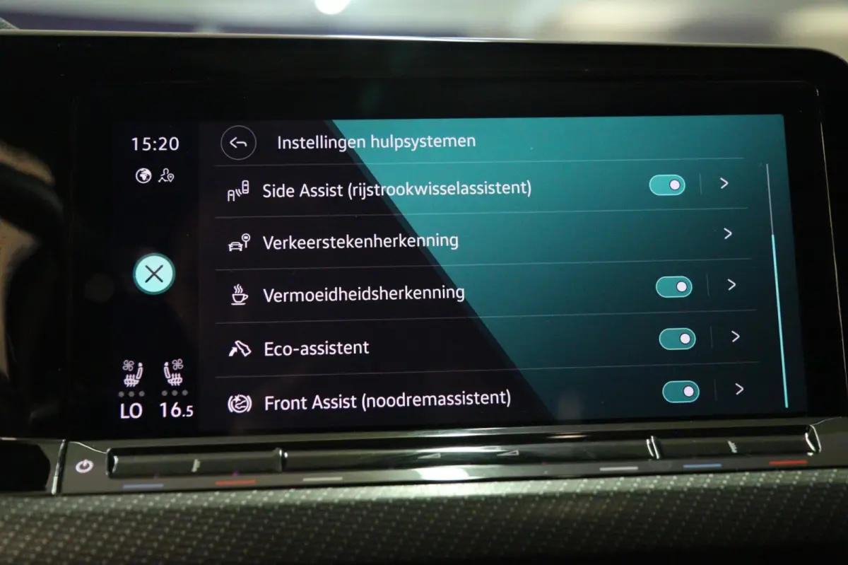 2.0 TSI R 4Motion /PERFORMANCE/AKRAP/PANO/HUD/IQ/H-K/VOL
