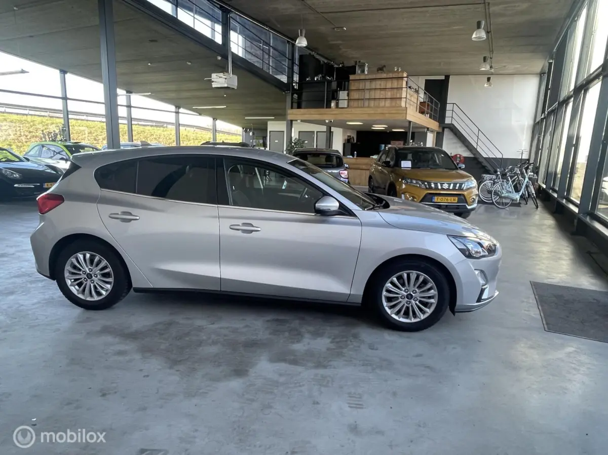 1.0 EcoBoost Hybrid Titanium