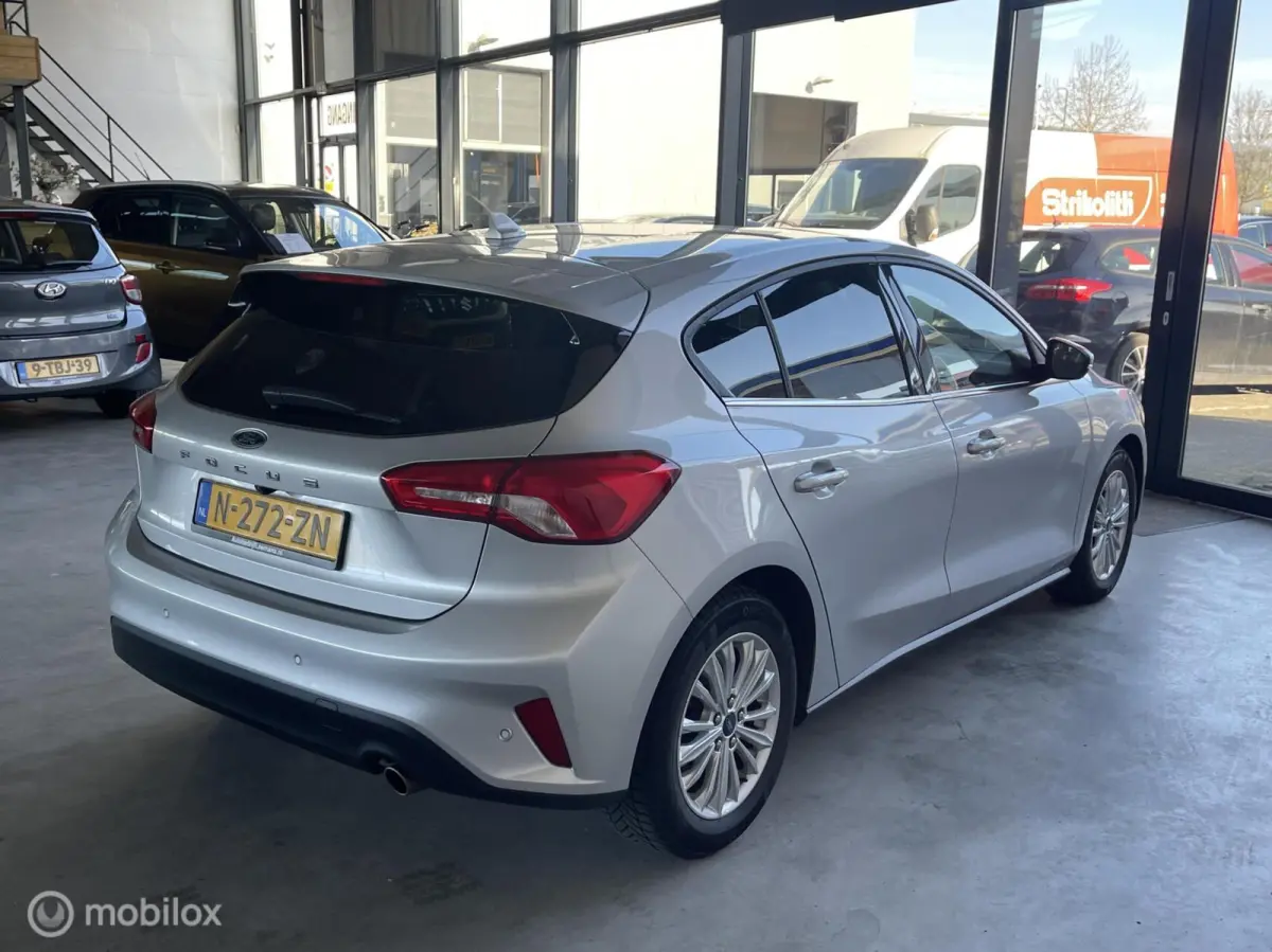 1.0 EcoBoost Hybrid Titanium