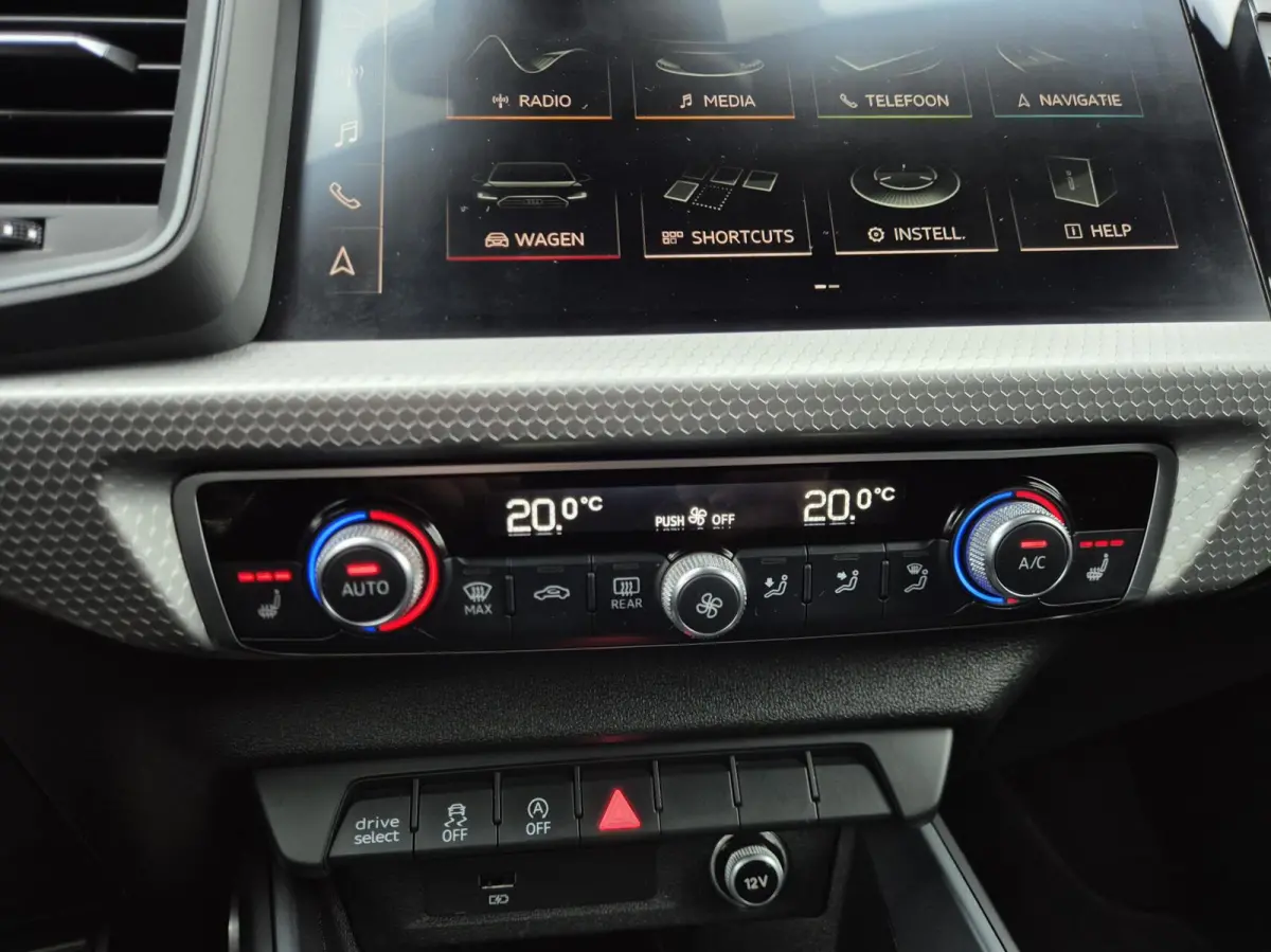 40 TFSI 200PK S-Line/ACC/Lane/Matrix/Virtual/Leder/