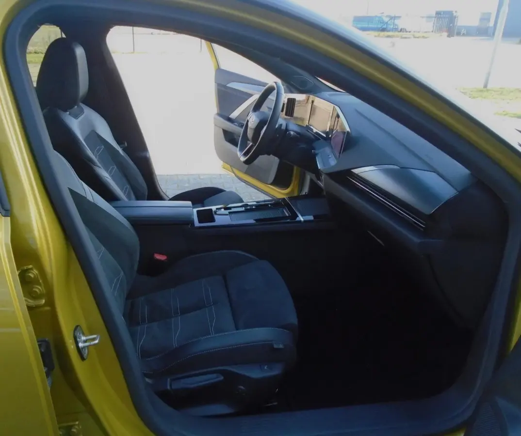 1.6 Hybrid GS Line,Carplay,360 Camera,Navi