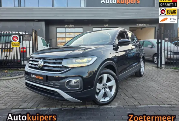 1.0 TSI Style | Met o.a. AppleCarPlay/AndroidAuto, navigatie, cruise control, achteruitrijcamera en climate!