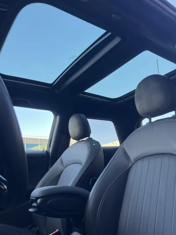 Mini 1.5 60 Years Edition VOL! | AUTOMAAT | HEAD-UP DISPLAY | LEDER | SCHUIF/KANTELDAK | CARPLAY/ANDROID | HARMAN/KARDON | NAVI | ADAPTIVE CRUISE CONTROL | PDC V+A | CLIMATE CONTROL | LMV 17