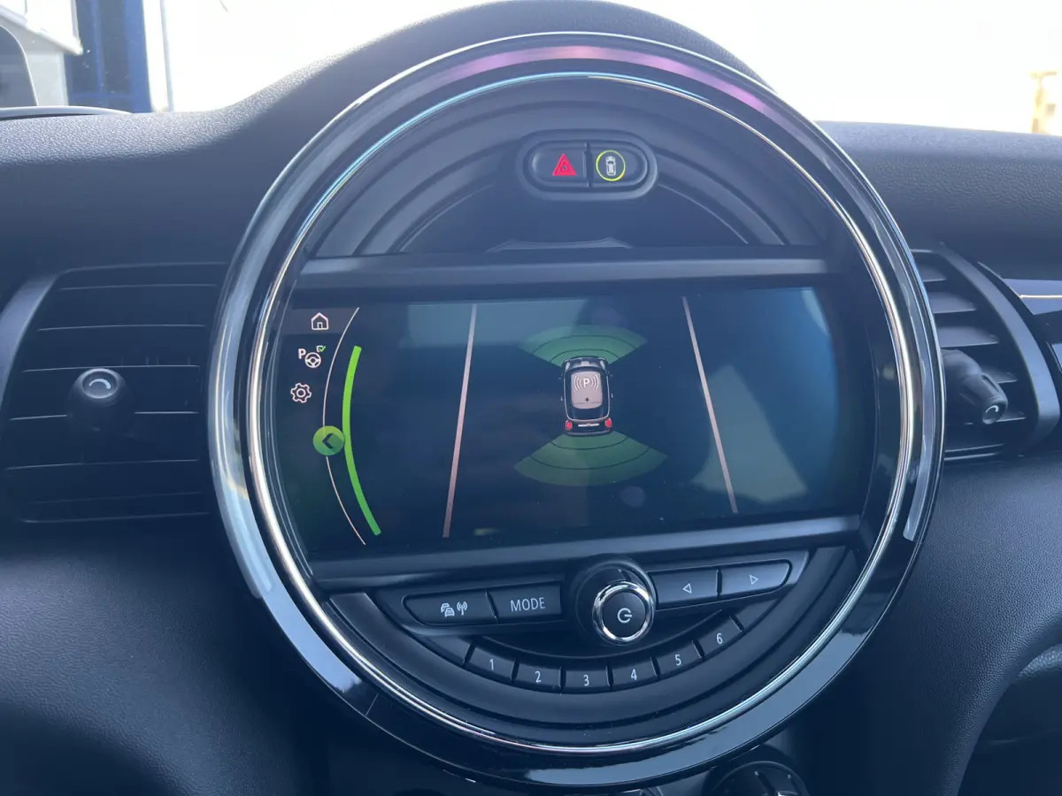 Mini 1.5 60 Years Edition VOL! | AUTOMAAT | HEAD-UP DISPLAY | LEDER | SCHUIF/KANTELDAK | CARPLAY/ANDROID | HARMAN/KARDON | NAVI | ADAPTIVE CRUISE CONTROL | PDC V+A | CLIMATE CONTROL | LMV 17