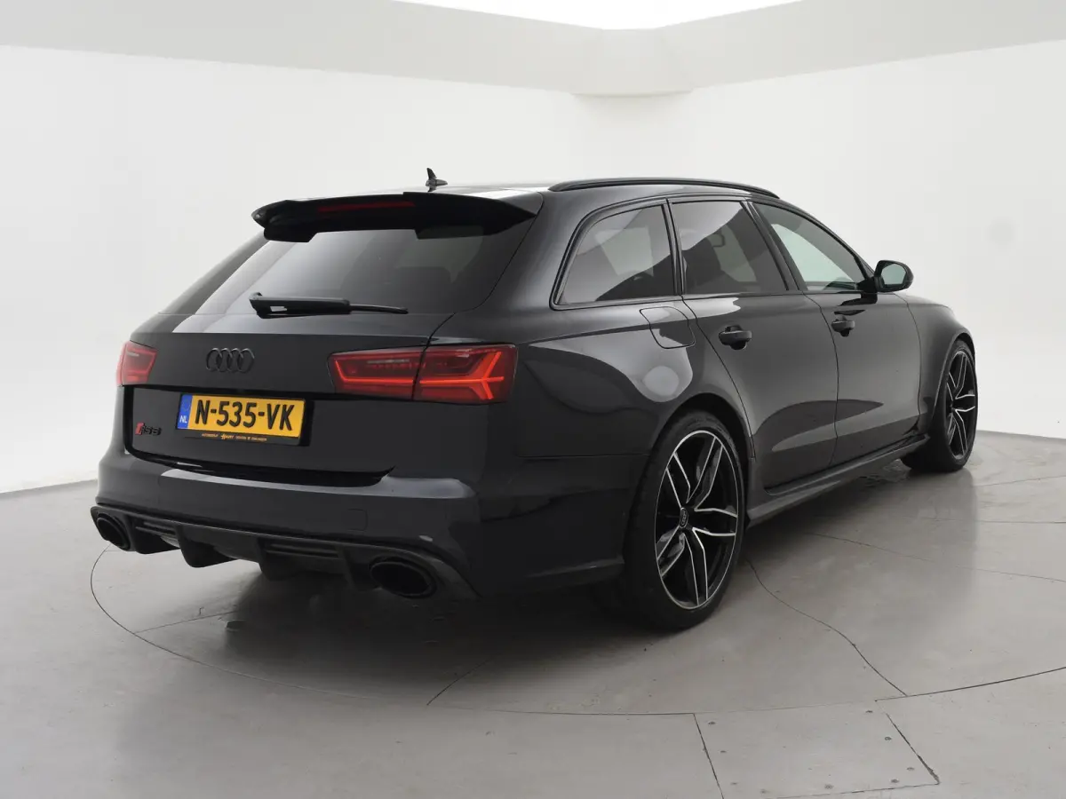 4.0 TFSI V8 605 PK PERFORMANCE + KERAMISCH | B&O | AUDI EXCLUSIVE LEDER | CARBON | 21 INCH | 360 CAMERA