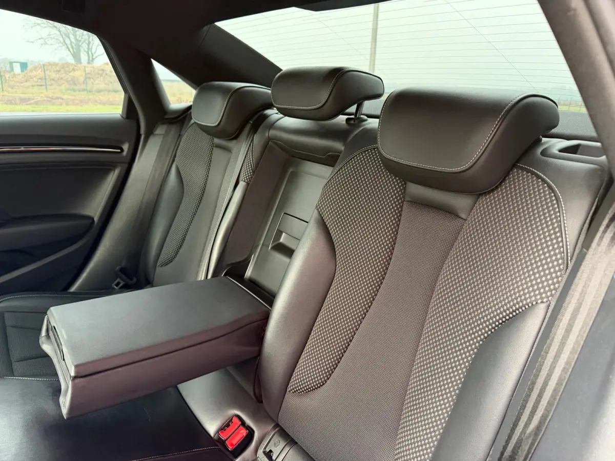 1.4 TFSI 3X S-Line Carplay LED Stoelverw.