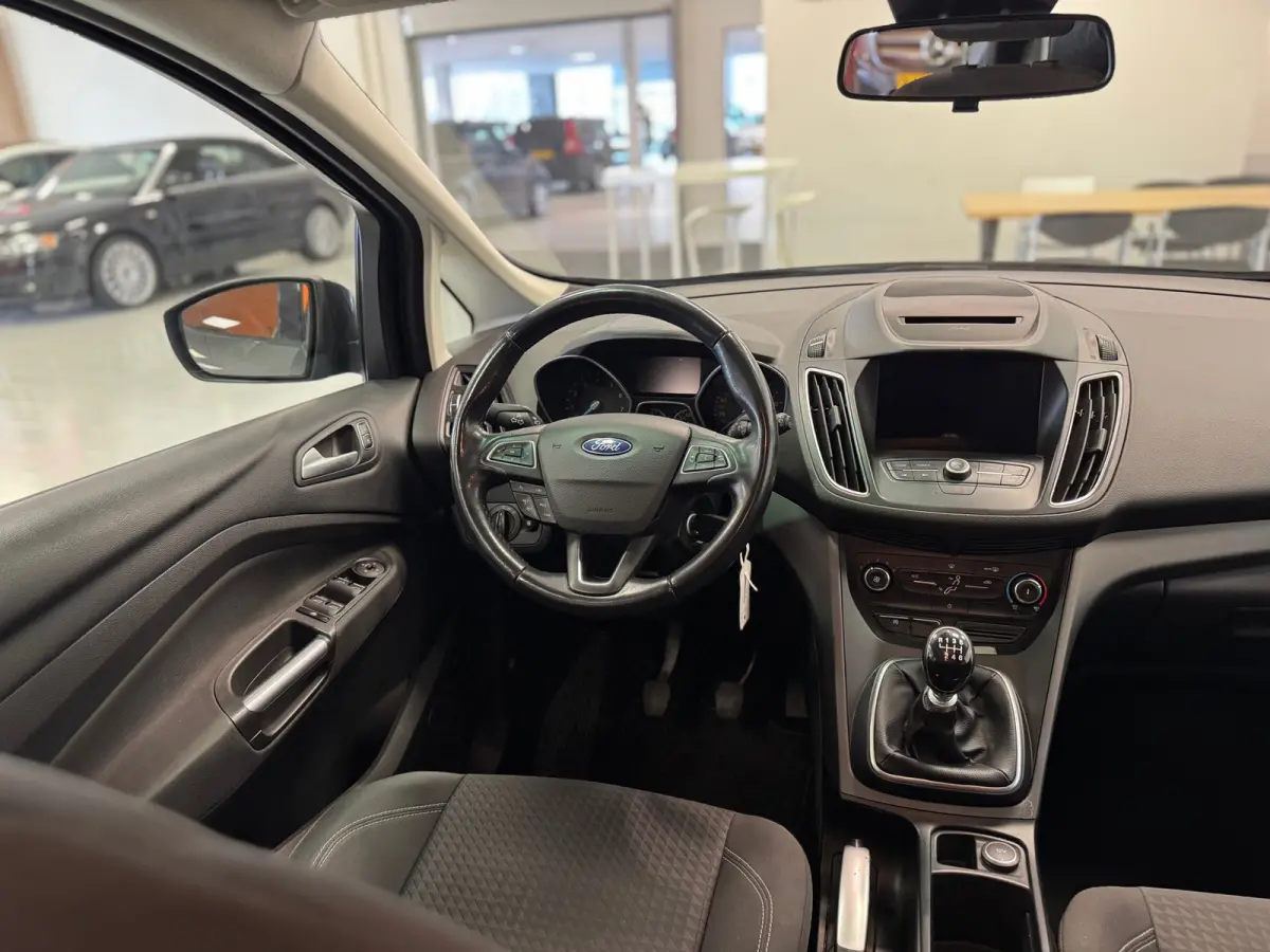 1.0i Trend 100% onderhouden Navigatie Parkeerhulp Mooi! Allseason banden