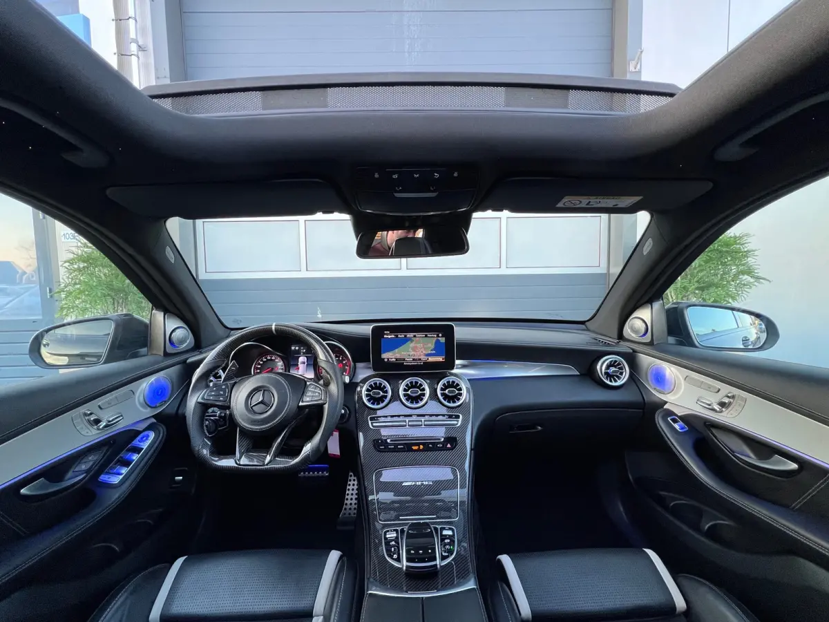 63 AMG S 4MATIC+ / KUIPSTOELEN / KERAMISCH / CARBON / BLACK ON BLACK
