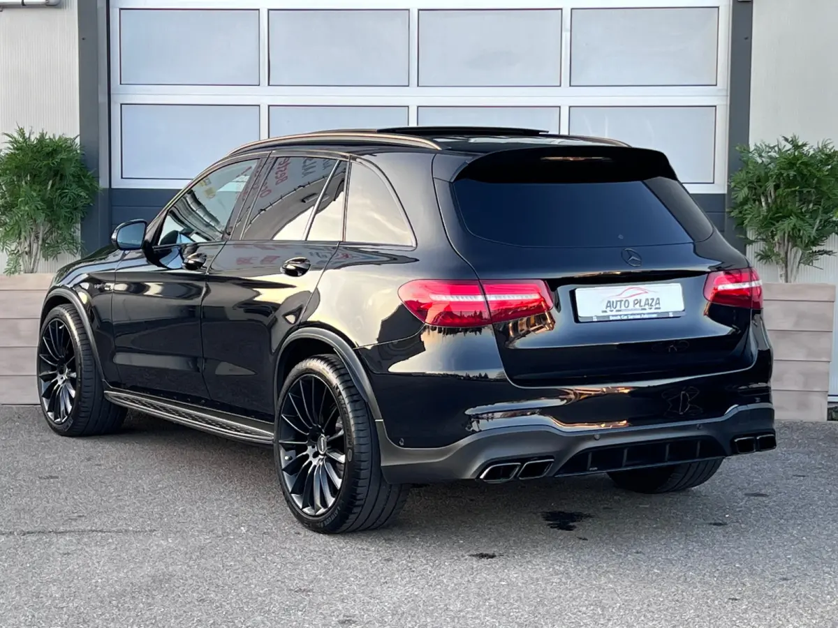 63 AMG S 4MATIC+ / KUIPSTOELEN / KERAMISCH / CARBON / BLACK ON BLACK