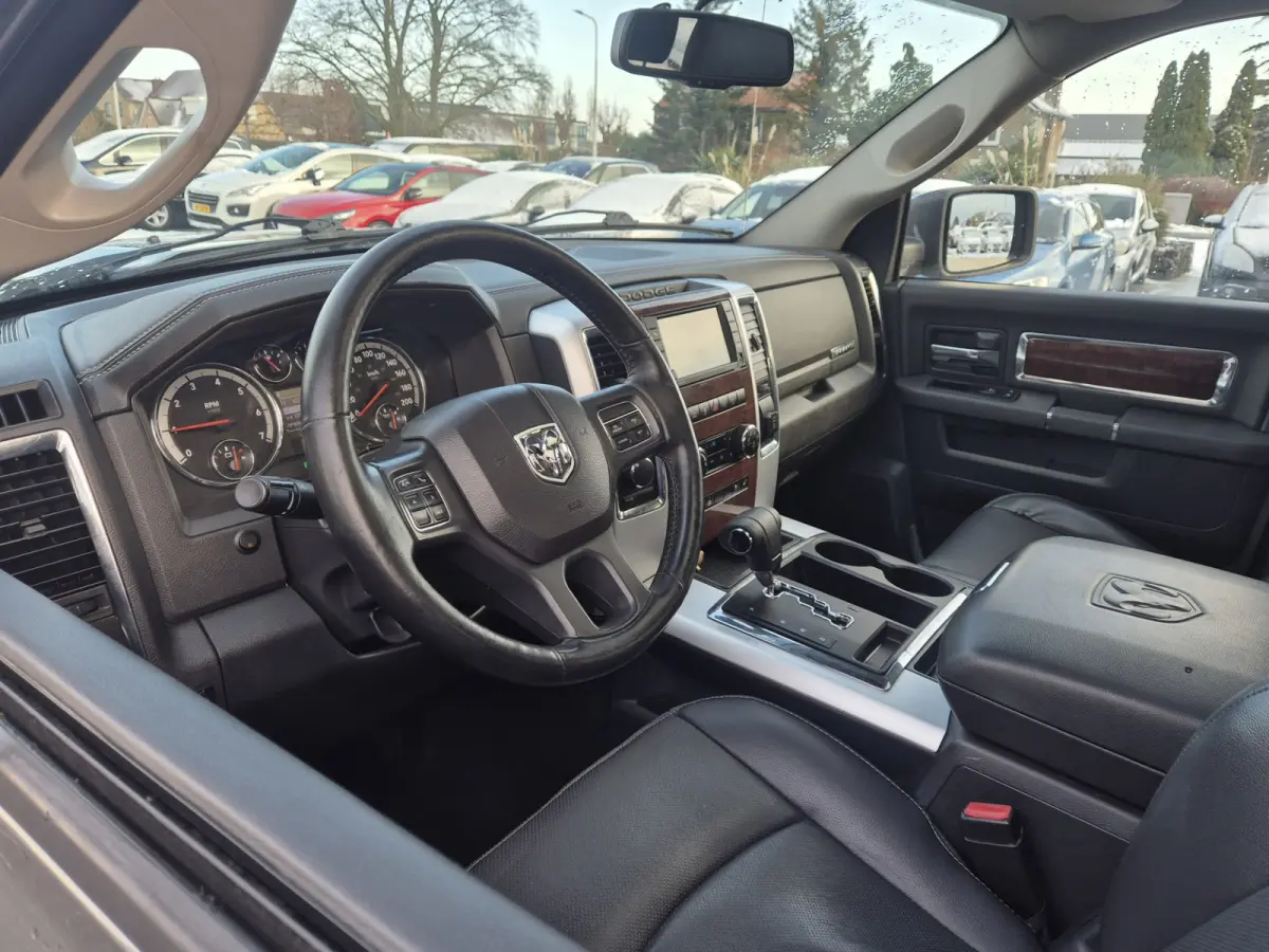 1500 5.7 V8 4x4 Crew Cab Lpg Stoel verwarming-verkoeling Leder Alpine