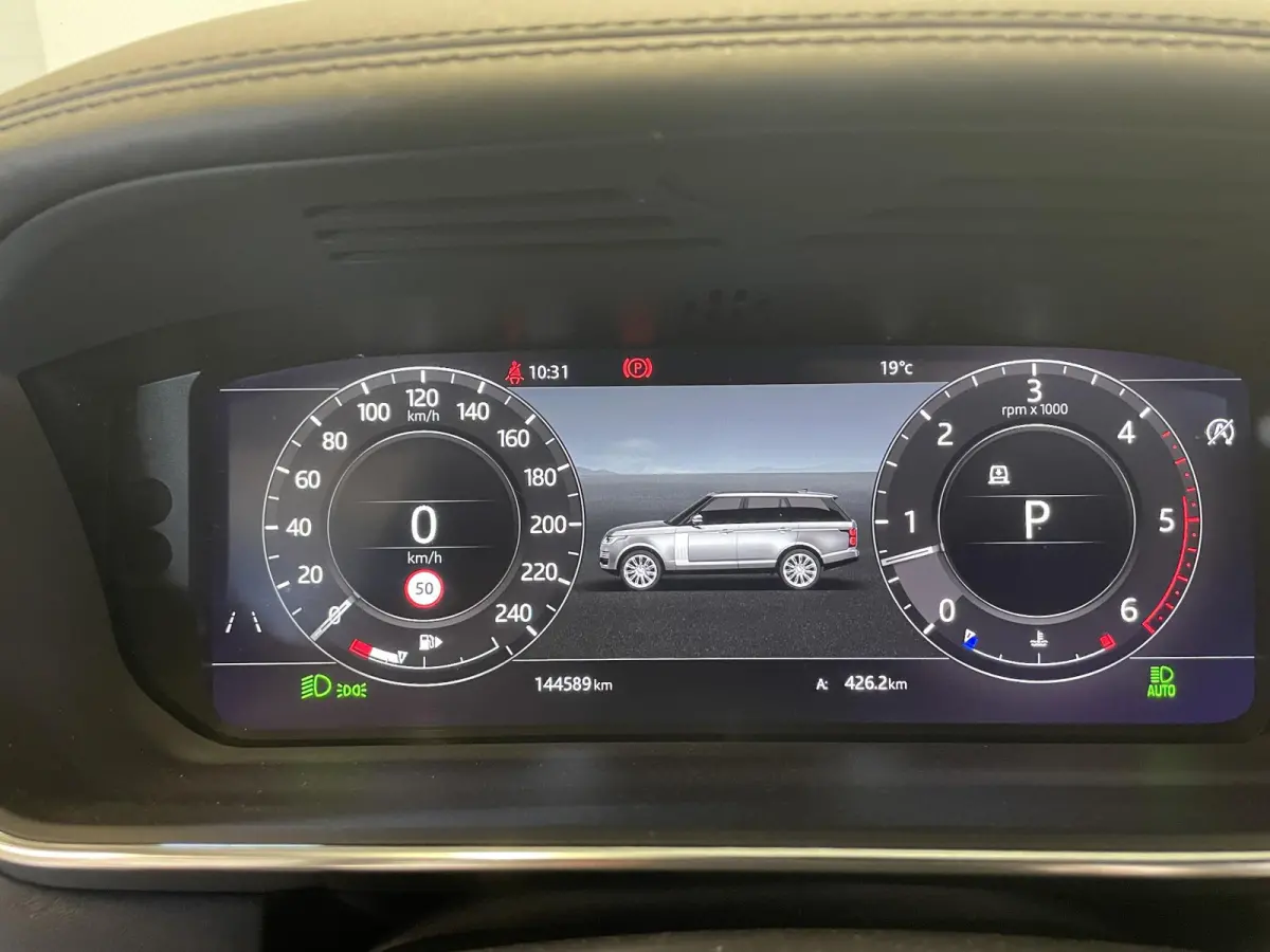 3.0 TDV6 Autobiography Trekhaak Panoramadak Navigatie Apple Carplay/Android Auto Adaptive Cruise Control Camera Parkeersensoren Head-up Display Stoelverwarming en verkoeling Stuurverwarming 