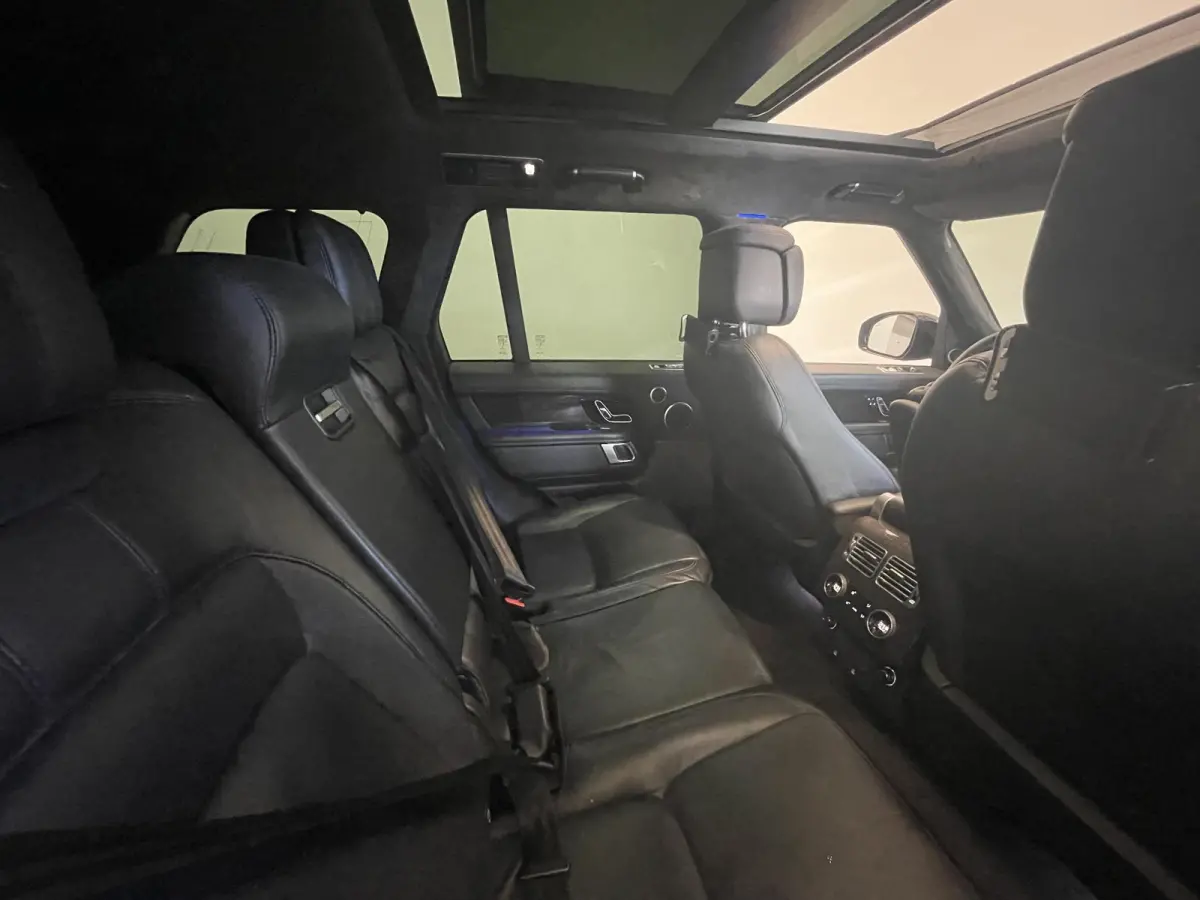 3.0 TDV6 Autobiography Trekhaak Panoramadak Navigatie Apple Carplay/Android Auto Adaptive Cruise Control Camera Parkeersensoren Head-up Display Stoelverwarming en verkoeling Stuurverwarming 
