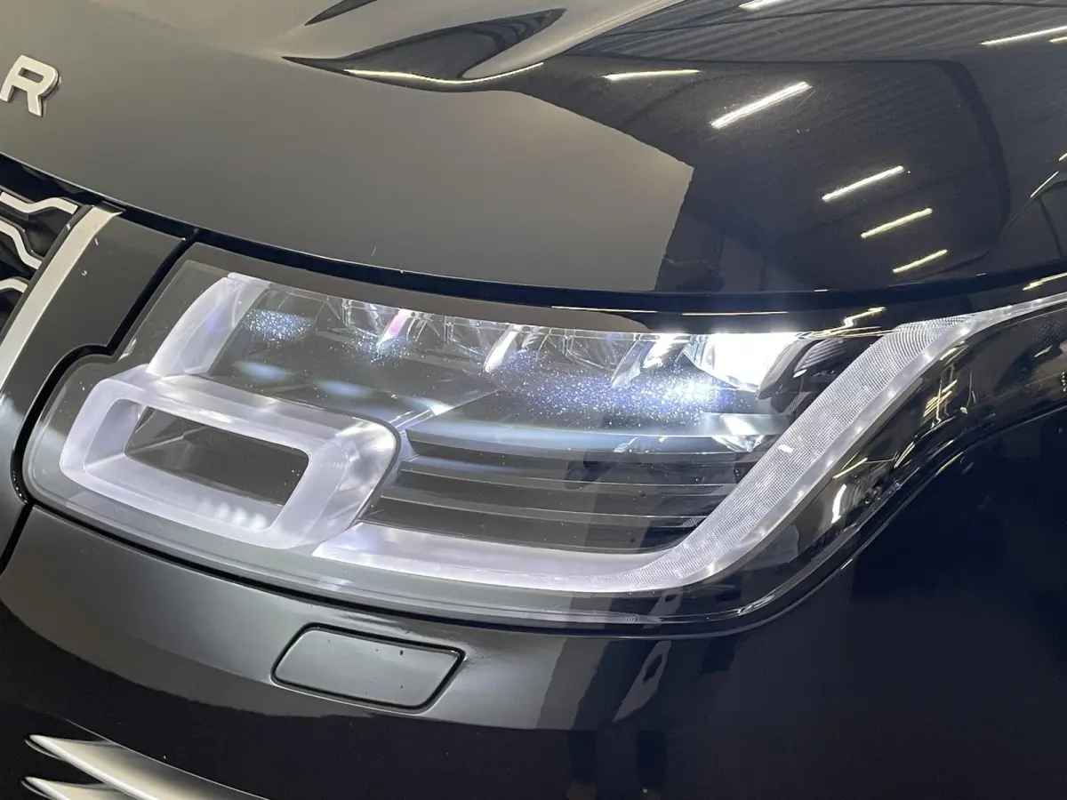 3.0 TDV6 Autobiography Trekhaak Panoramadak Navigatie Apple Carplay/Android Auto Adaptive Cruise Control Camera Parkeersensoren Head-up Display Stoelverwarming en verkoeling Stuurverwarming 