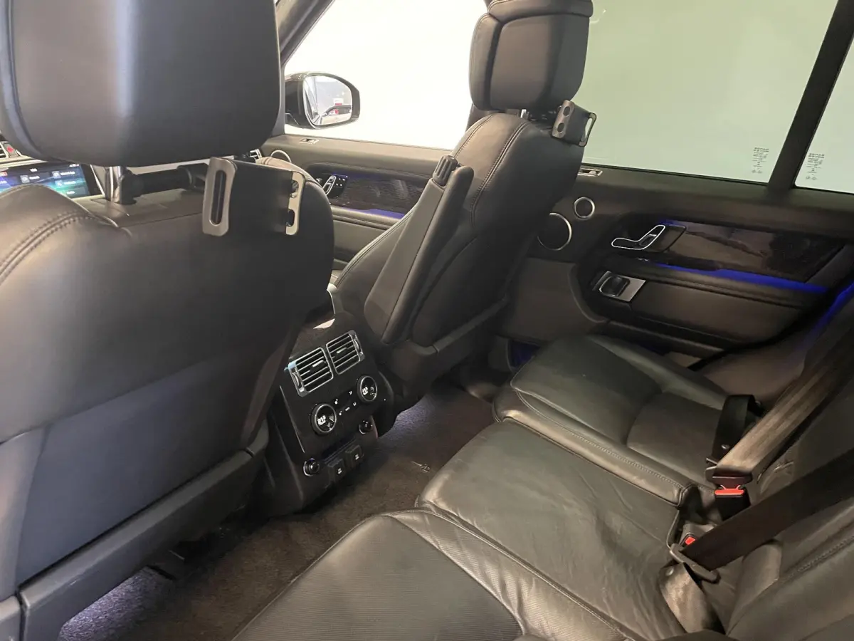 3.0 TDV6 Autobiography Trekhaak Panoramadak Navigatie Apple Carplay/Android Auto Adaptive Cruise Control Camera Parkeersensoren Head-up Display Stoelverwarming en verkoeling Stuurverwarming 
