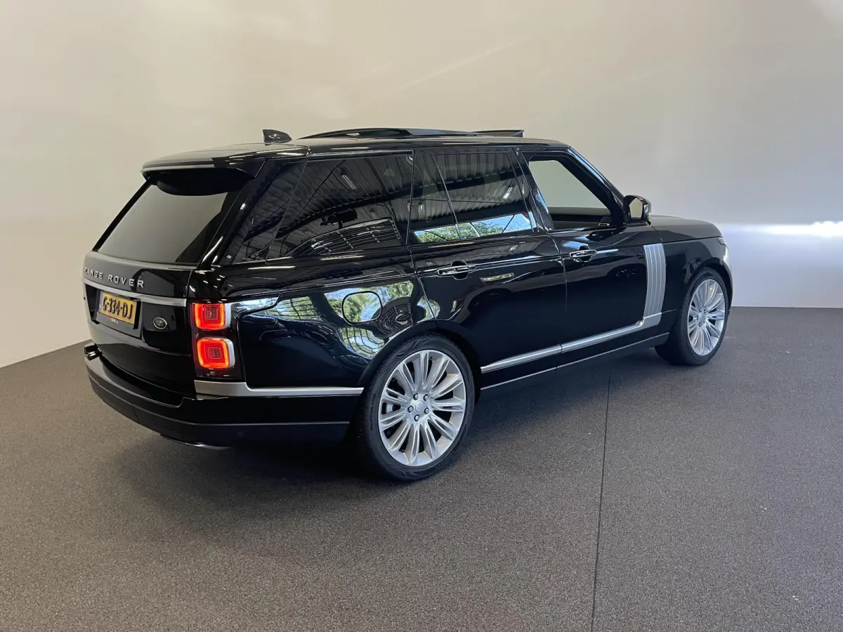 3.0 TDV6 Autobiography Trekhaak Panoramadak Navigatie Apple Carplay/Android Auto Adaptive Cruise Control Camera Parkeersensoren Head-up Display Stoelverwarming en verkoeling Stuurverwarming 