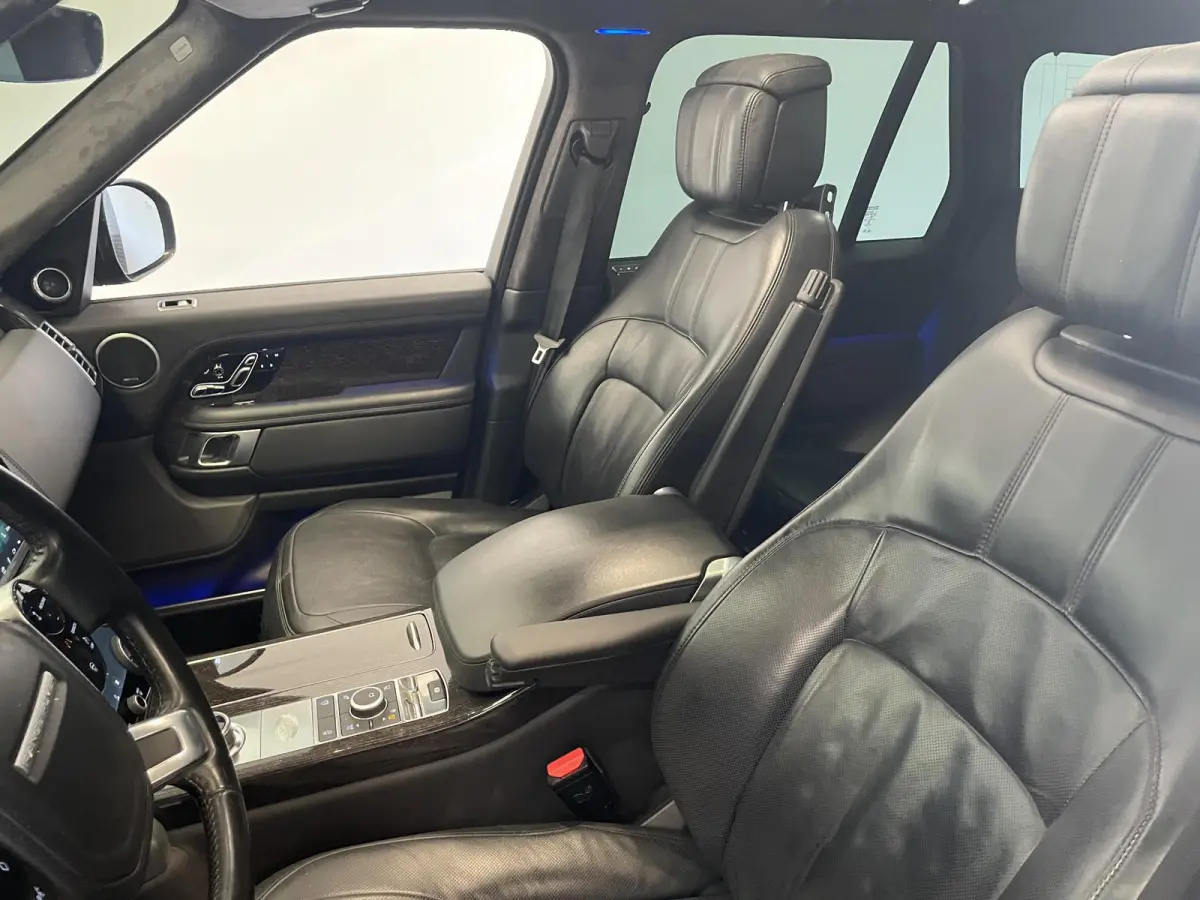 3.0 TDV6 Autobiography Trekhaak Panoramadak Navigatie Apple Carplay/Android Auto Adaptive Cruise Control Camera Parkeersensoren Head-up Display Stoelverwarming en verkoeling Stuurverwarming 