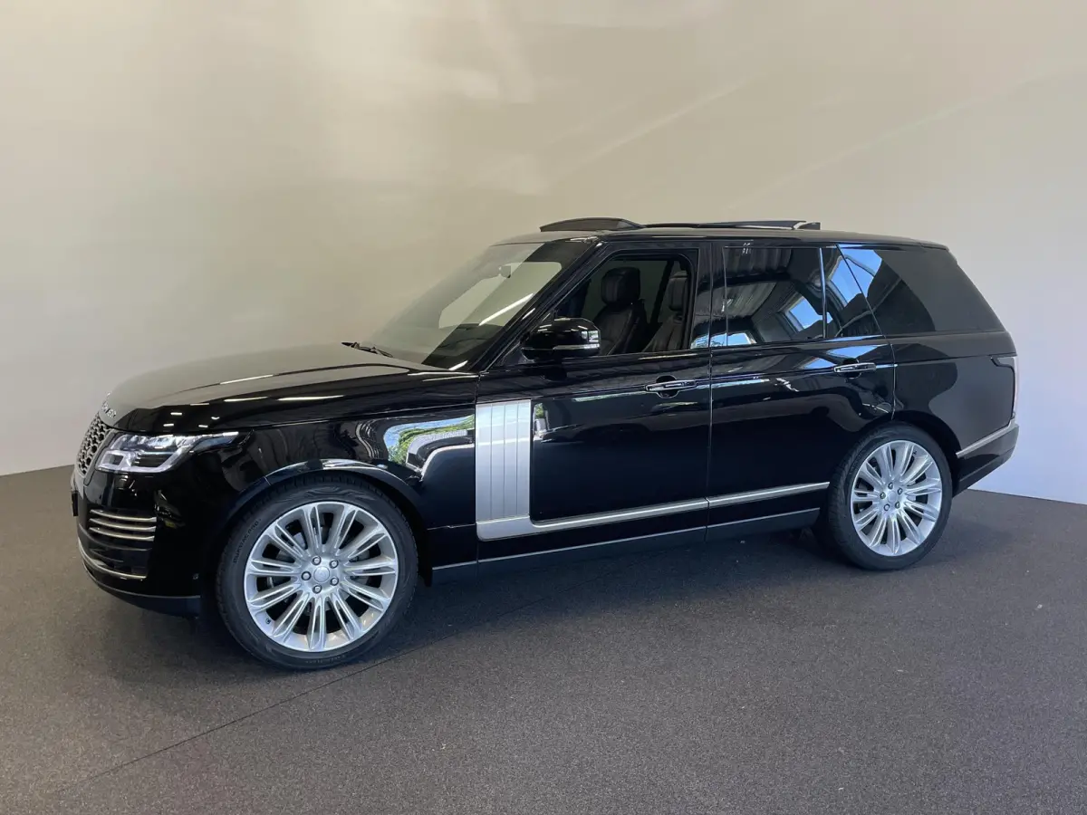 3.0 TDV6 Autobiography Trekhaak Panoramadak Navigatie Apple Carplay/Android Auto Adaptive Cruise Control Camera Parkeersensoren Head-up Display Stoelverwarming en verkoeling Stuurverwarming 