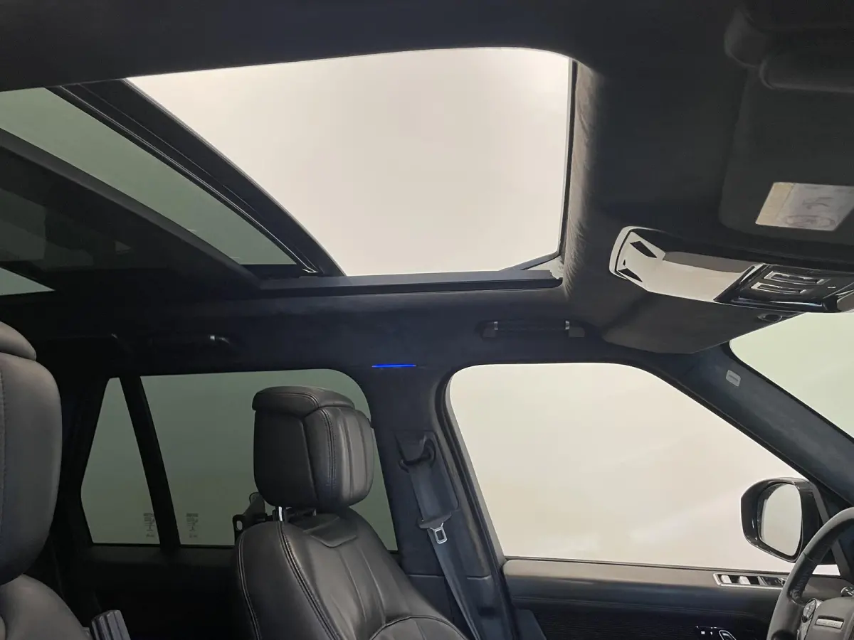 3.0 TDV6 Autobiography Trekhaak Panoramadak Navigatie Apple Carplay/Android Auto Adaptive Cruise Control Camera Parkeersensoren Head-up Display Stoelverwarming en verkoeling Stuurverwarming 
