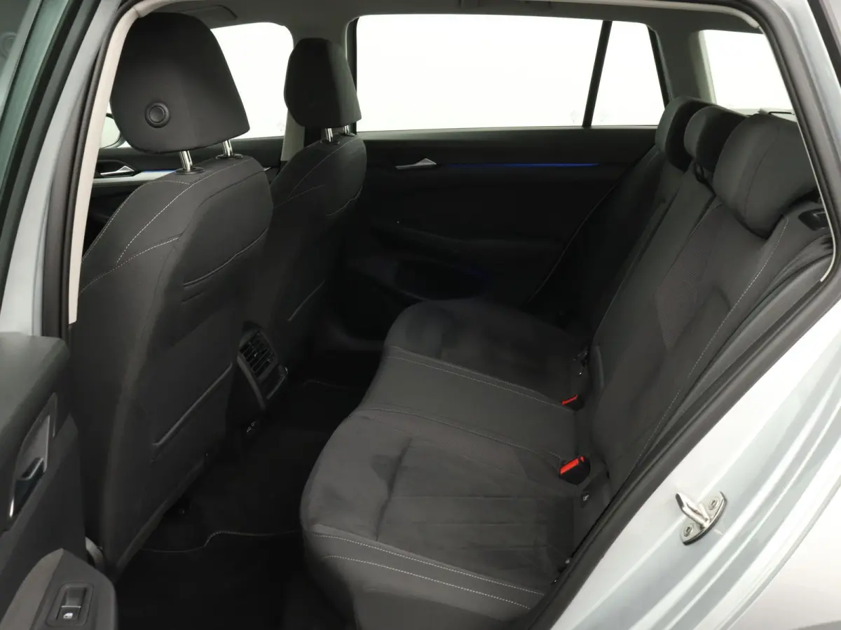 1.5 TSI Life Business 131 PK | Navigatie | Apple Carplay | Trekhaak | Ergo-Active Bestuurdersstoel | Adaptive Cruise Control | Parkeersensoren | Sfeerverlichting |