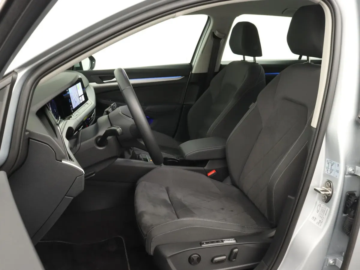 1.5 TSI Life Business 131 PK | Navigatie | Apple Carplay | Trekhaak | Ergo-Active Bestuurdersstoel | Adaptive Cruise Control | Parkeersensoren | Sfeerverlichting |