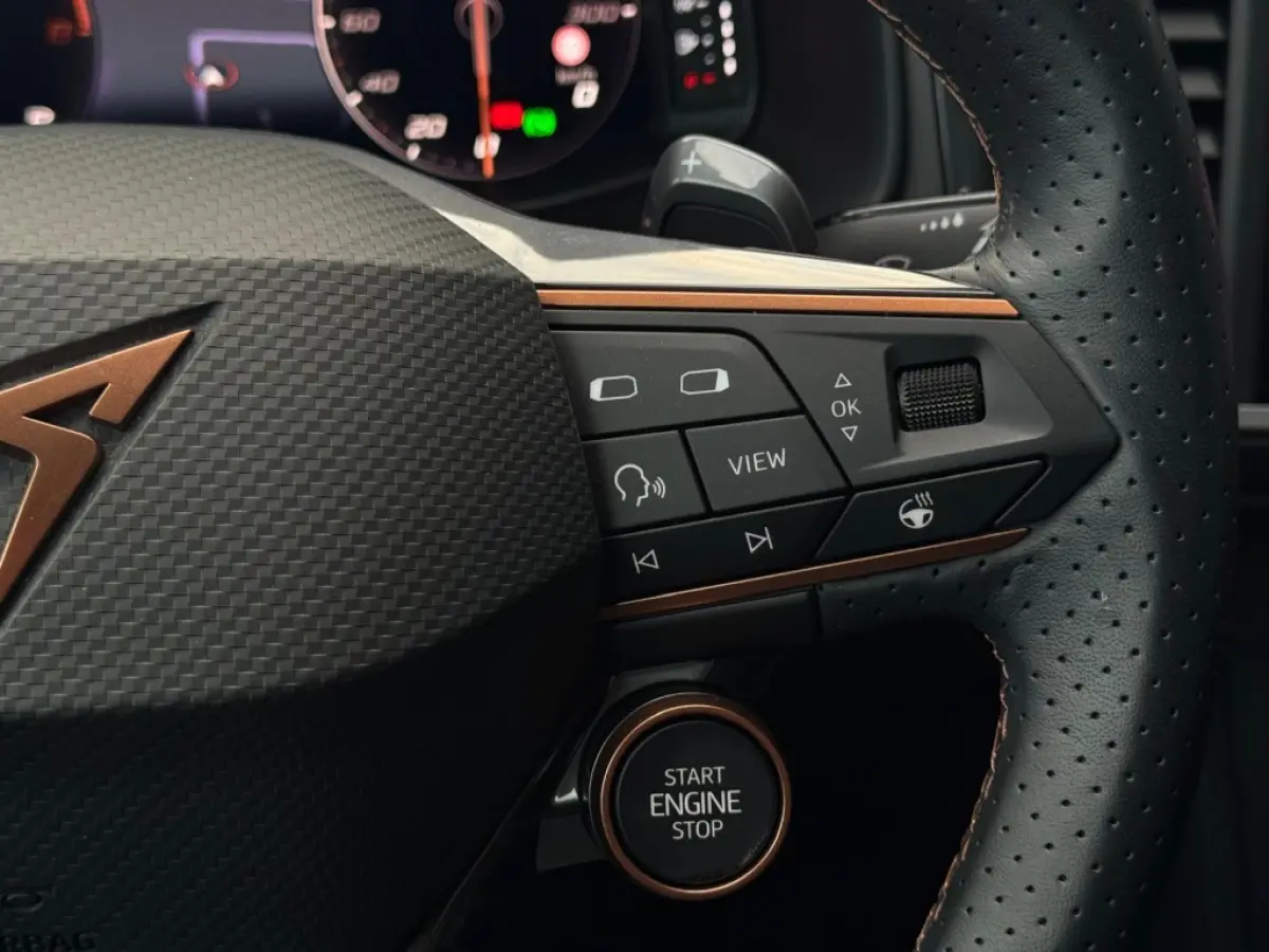 1.5 TSI FR Bns Int. VIRTAUL CAMERA LEDER LED SPORTVELGEN